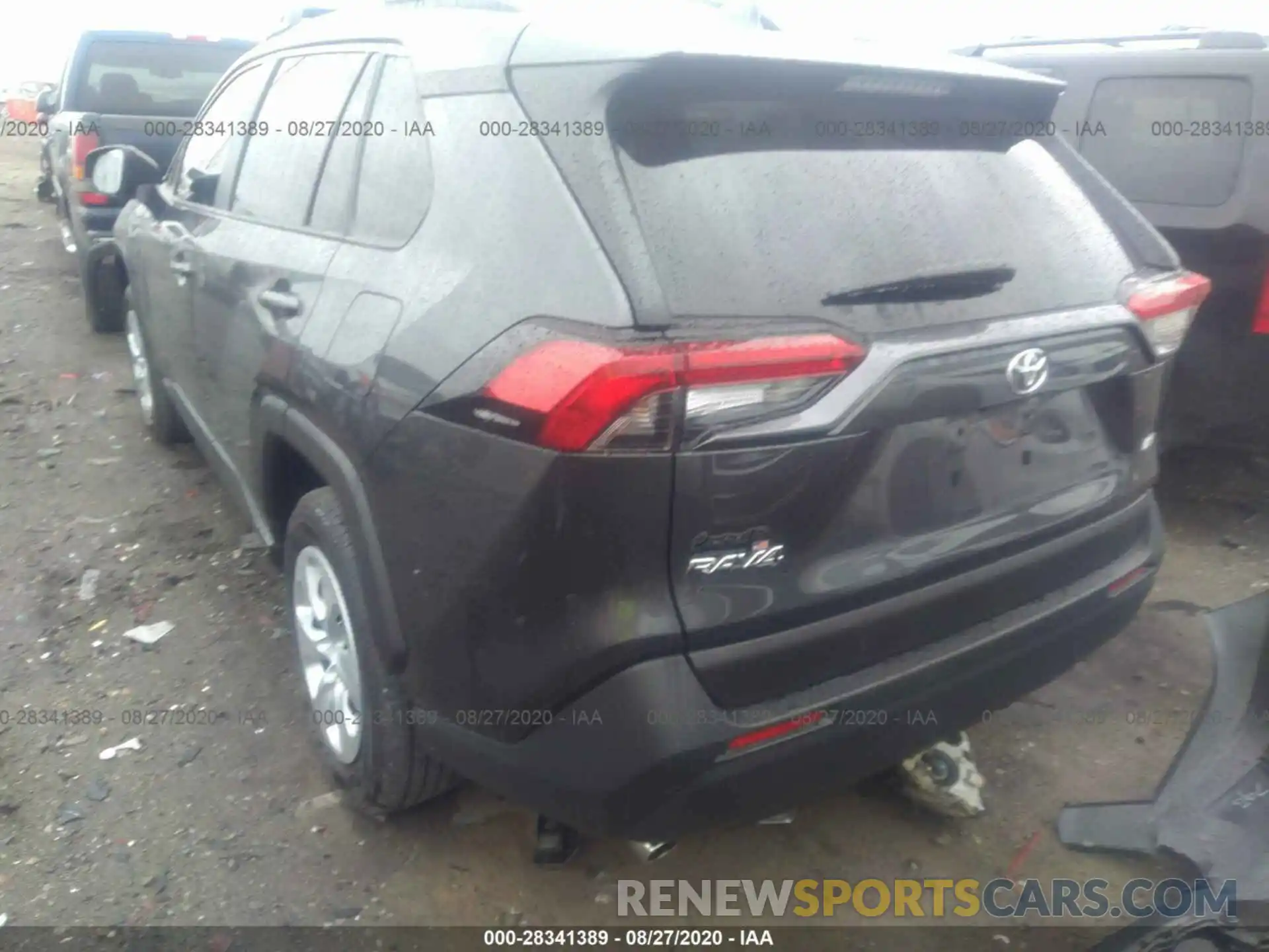 3 Photograph of a damaged car JTMH1RFV0KJ006014 TOYOTA RAV4 2019