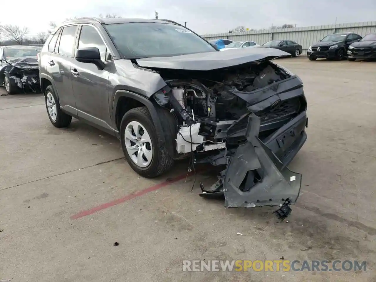 1 Photograph of a damaged car JTMH1RFV0KJ006580 TOYOTA RAV4 2019