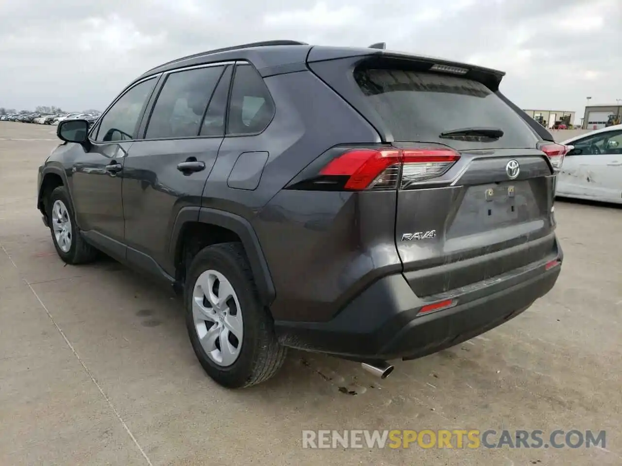 3 Photograph of a damaged car JTMH1RFV0KJ006580 TOYOTA RAV4 2019