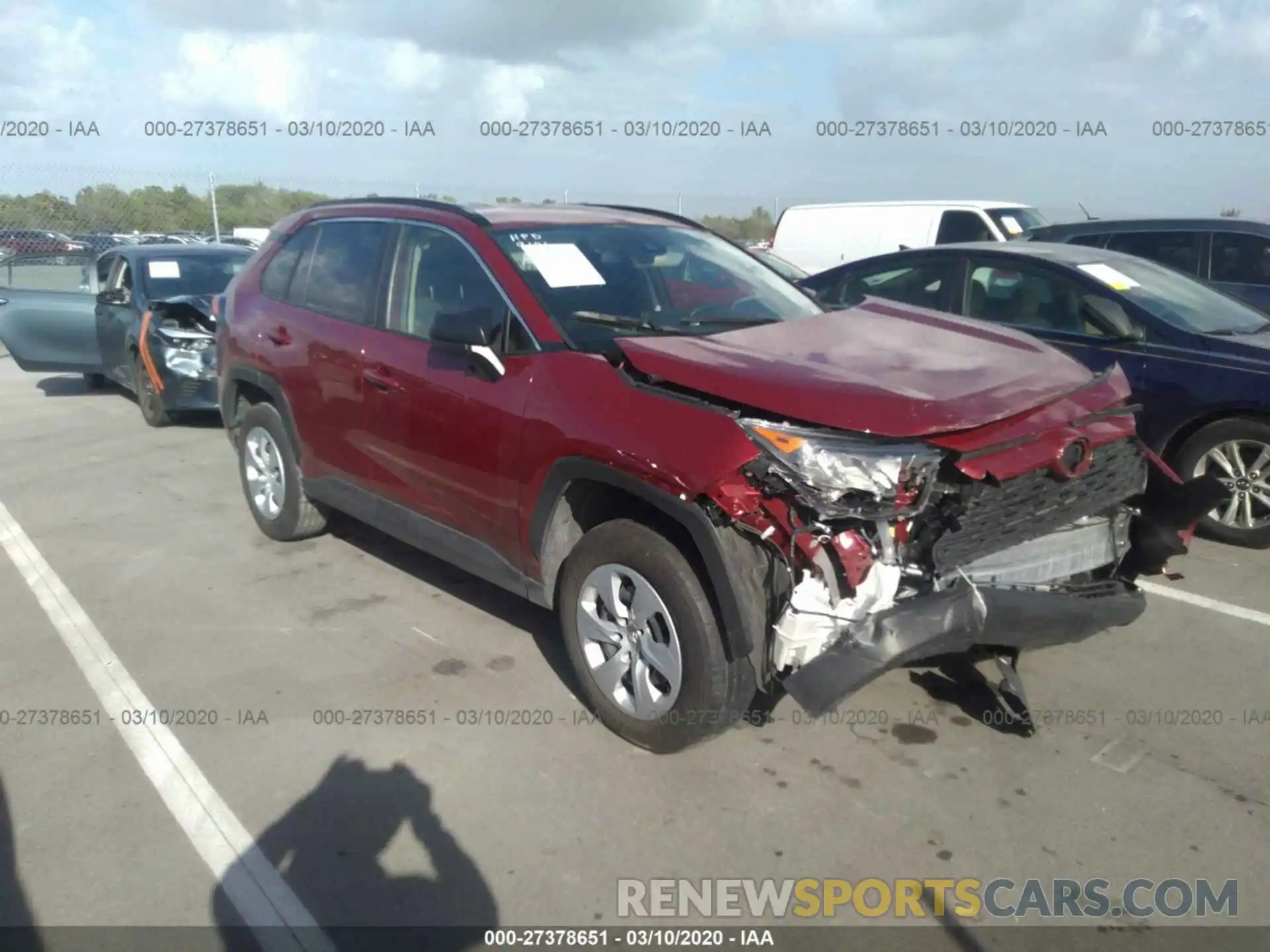 1 Photograph of a damaged car JTMH1RFV1KD019191 TOYOTA RAV4 2019