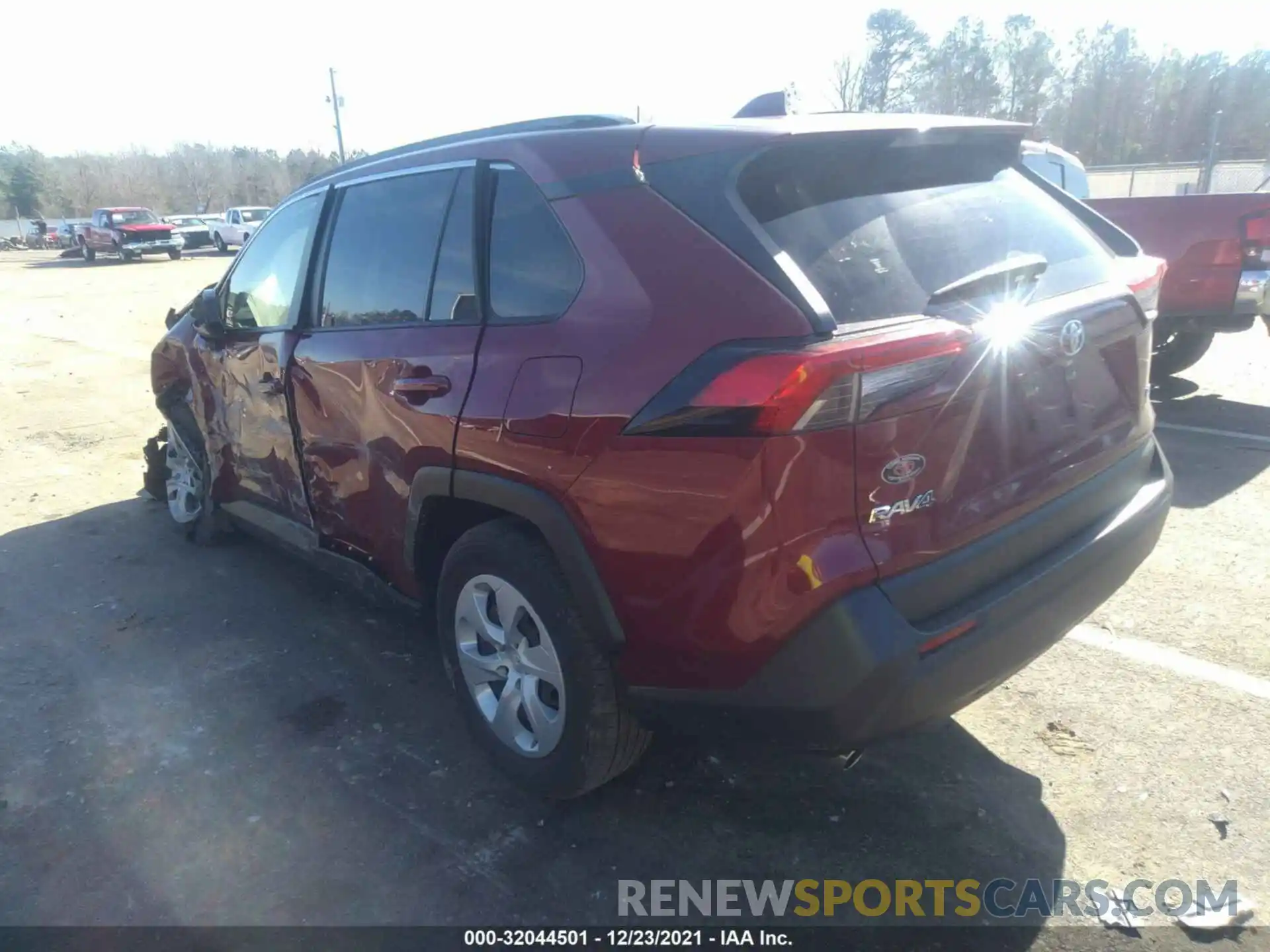 3 Фотография поврежденного автомобиля JTMH1RFV1KD022768 TOYOTA RAV4 2019