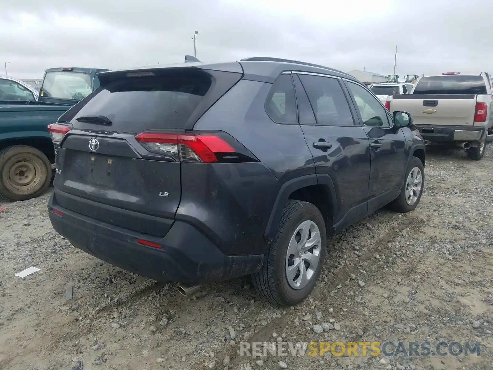 4 Photograph of a damaged car JTMH1RFV1KD034094 TOYOTA RAV4 2019