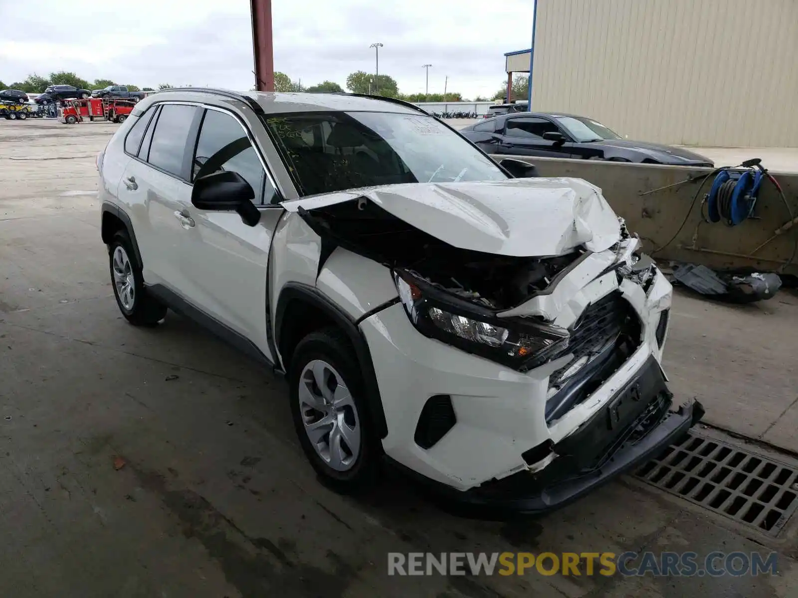 1 Photograph of a damaged car JTMH1RFV1KD500655 TOYOTA RAV4 2019