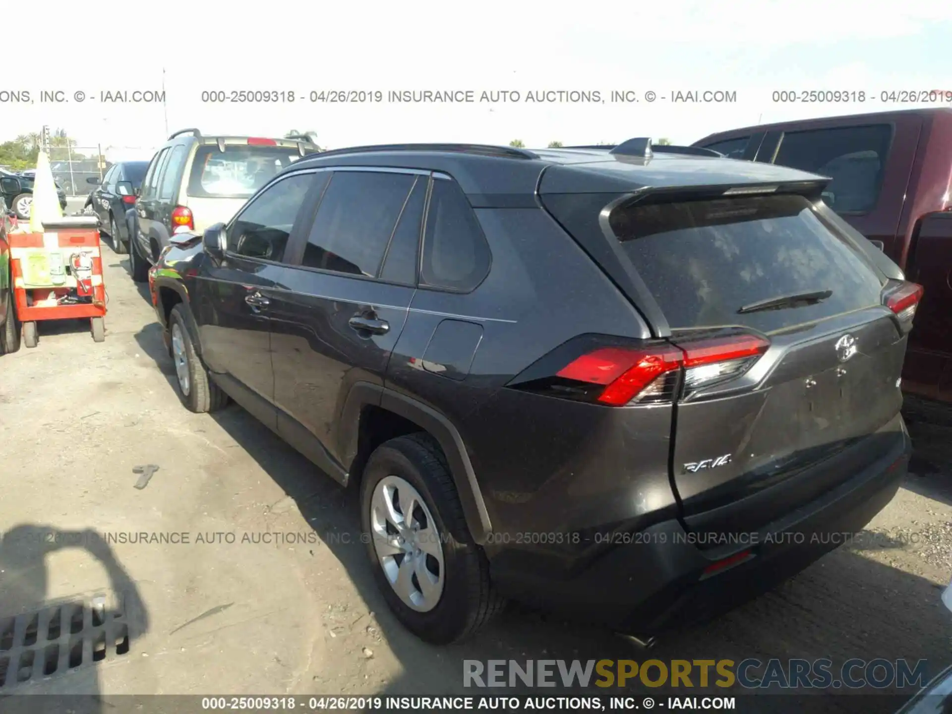 3 Фотография поврежденного автомобиля JTMH1RFV1KD502230 TOYOTA RAV4 2019