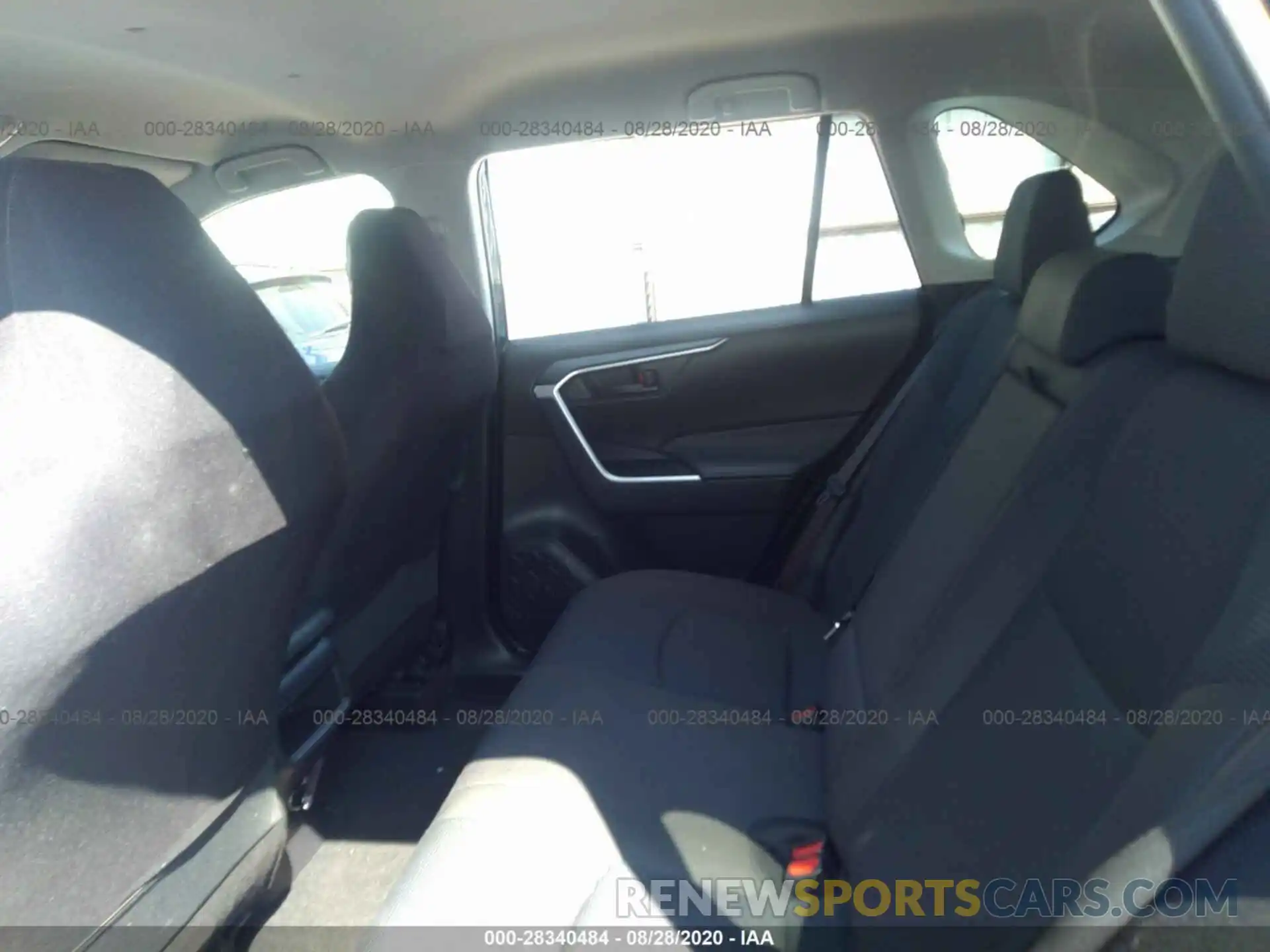 8 Фотография поврежденного автомобиля JTMH1RFV1KD504205 TOYOTA RAV4 2019