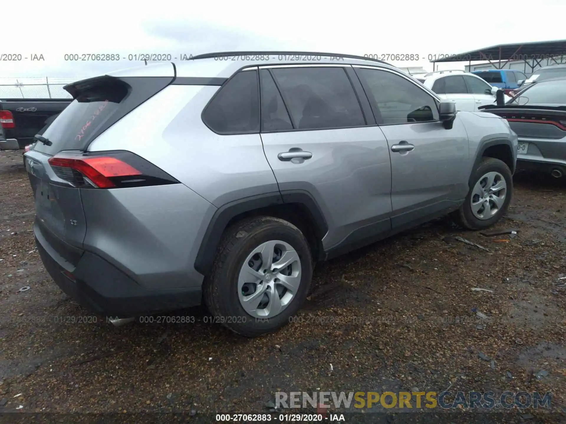 4 Photograph of a damaged car JTMH1RFV1KD509758 TOYOTA RAV4 2019