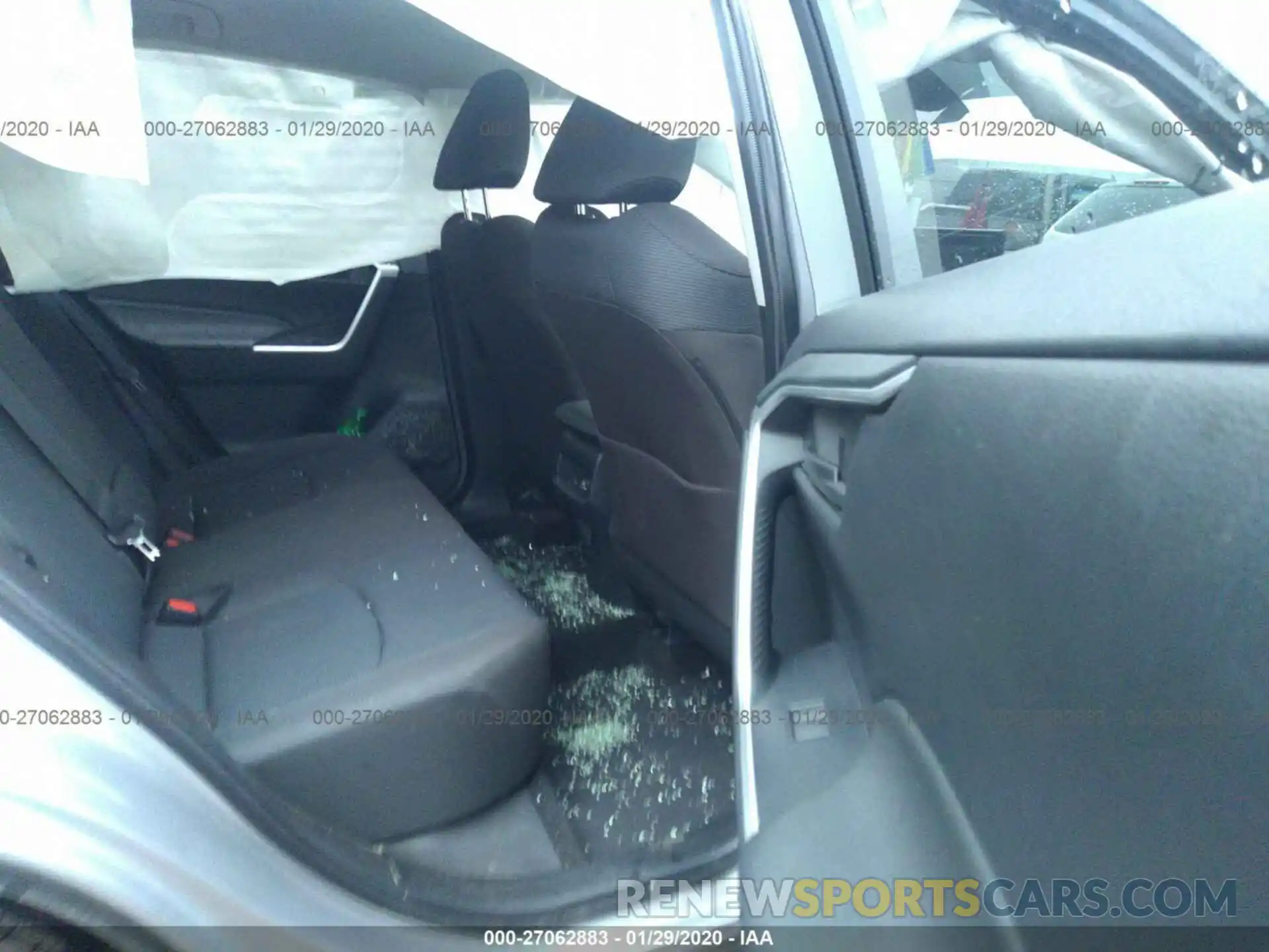 8 Photograph of a damaged car JTMH1RFV1KD509758 TOYOTA RAV4 2019