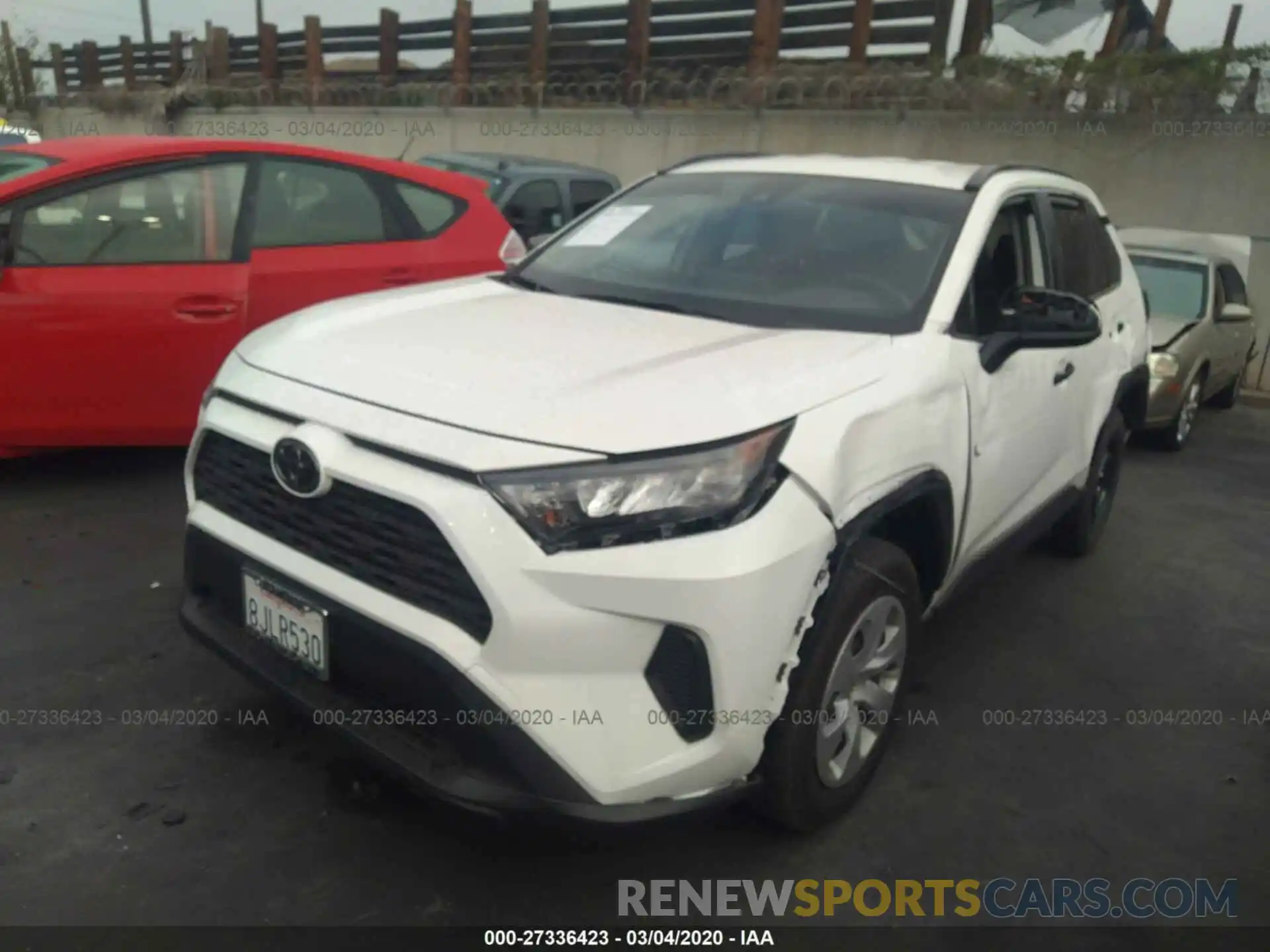 2 Photograph of a damaged car JTMH1RFV1KD513258 TOYOTA RAV4 2019