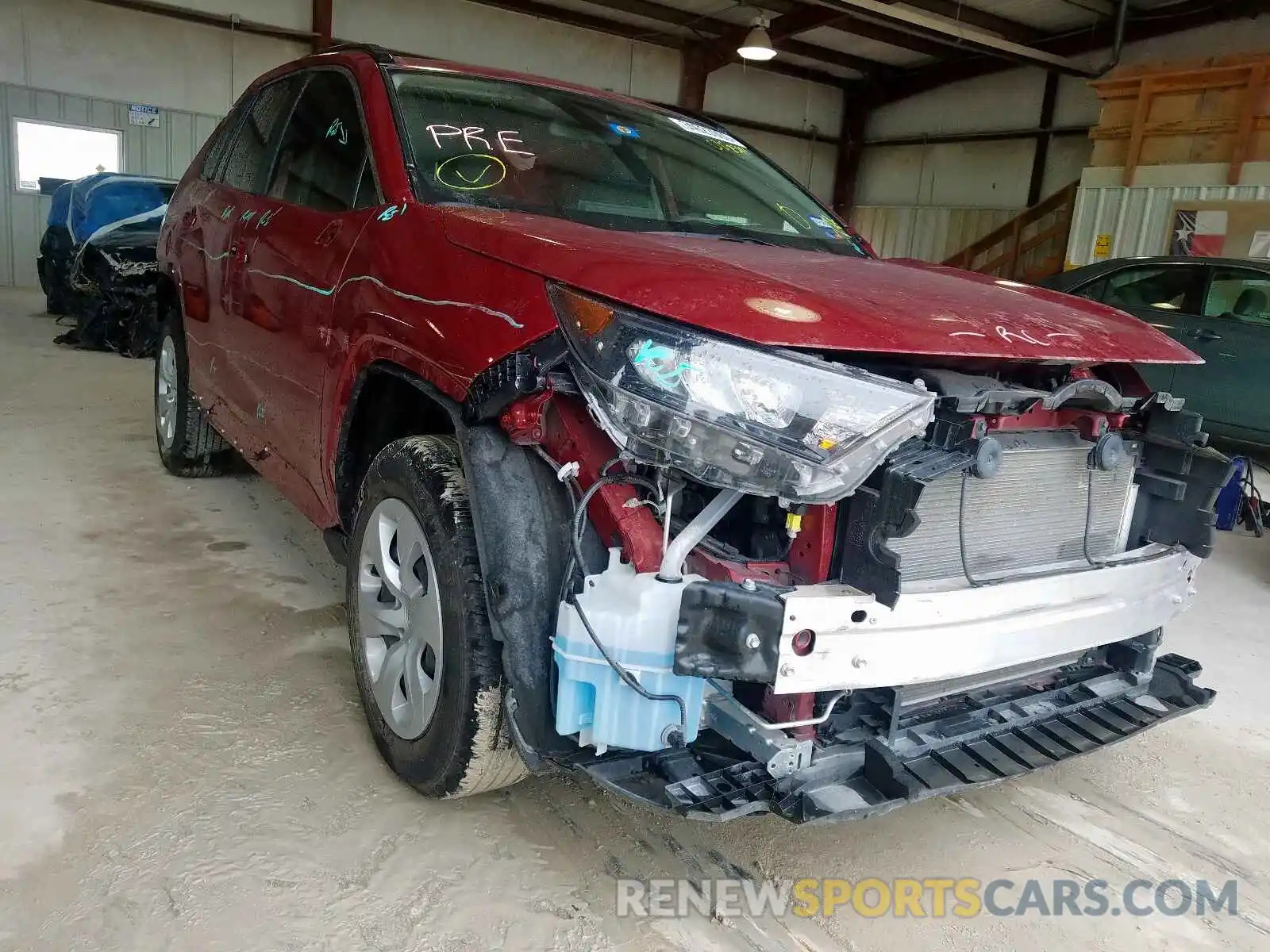 1 Photograph of a damaged car JTMH1RFV1KJ002599 TOYOTA RAV4 2019