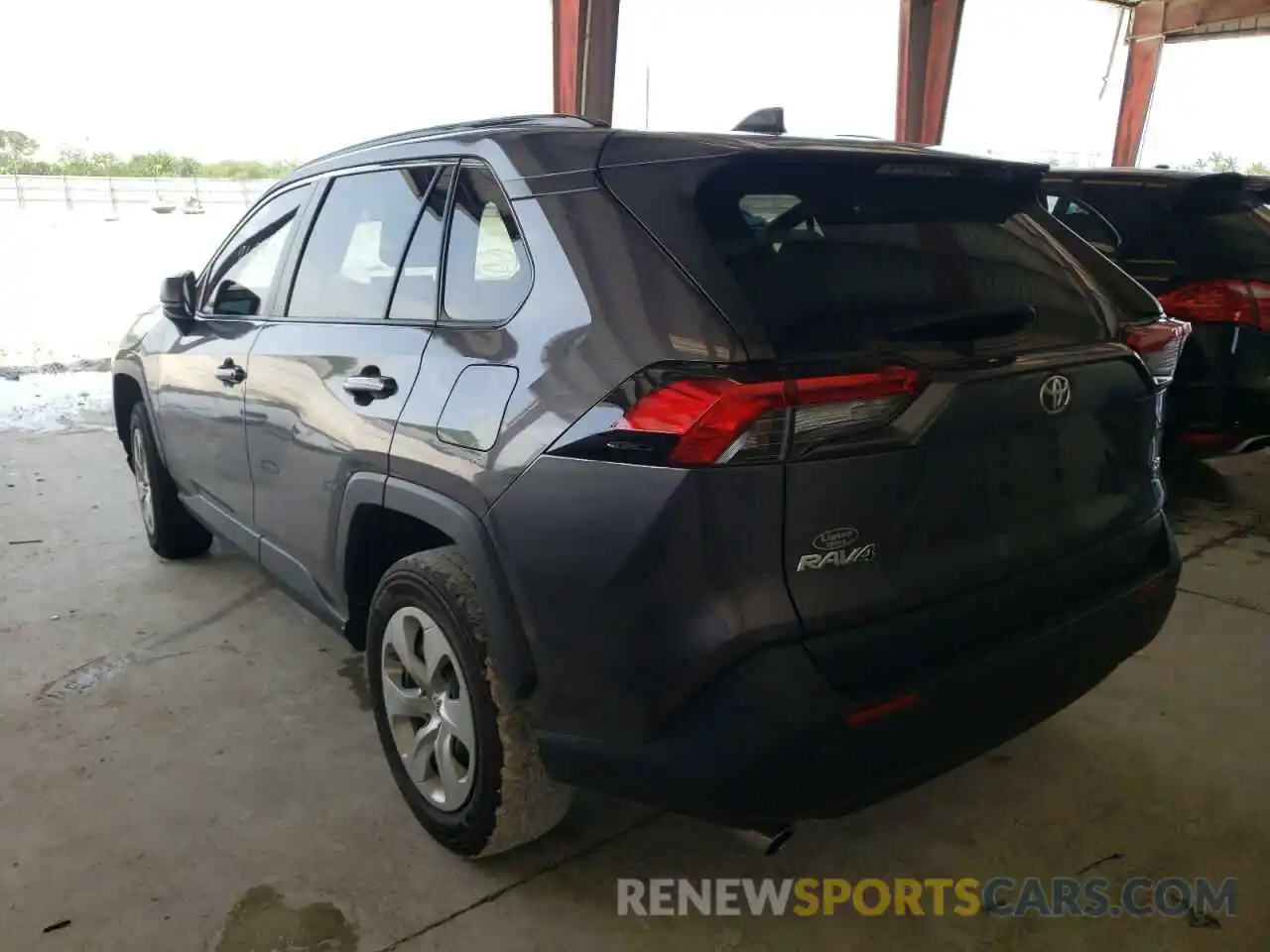 3 Photograph of a damaged car JTMH1RFV1KJ002943 TOYOTA RAV4 2019