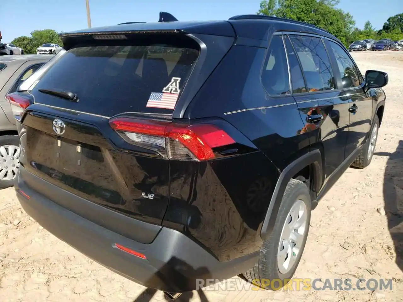 4 Photograph of a damaged car JTMH1RFV1KJ003414 TOYOTA RAV4 2019