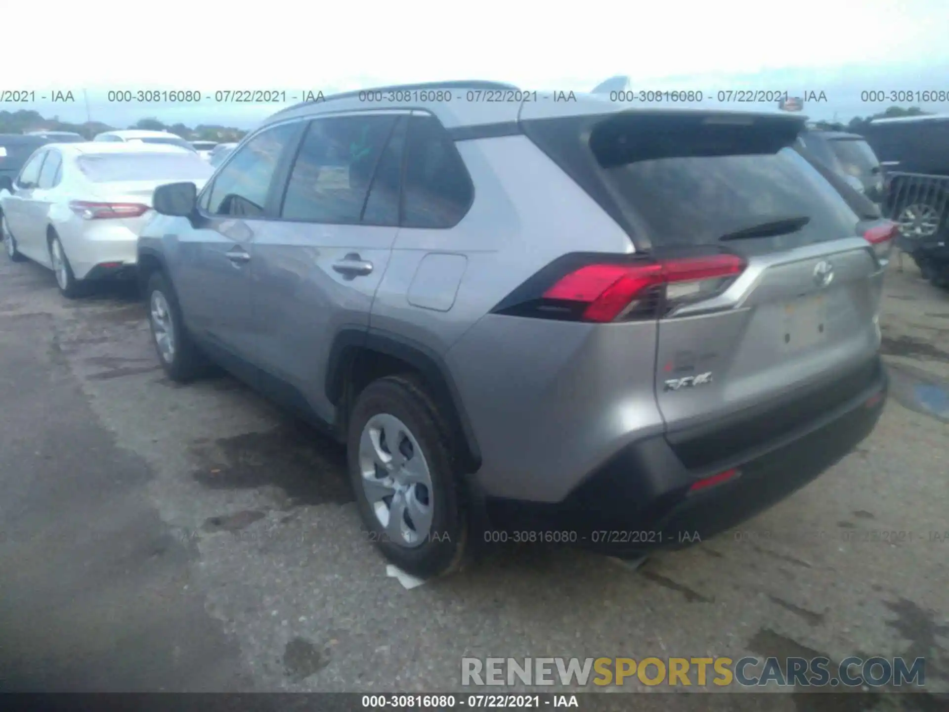 3 Photograph of a damaged car JTMH1RFV1KJ005194 TOYOTA RAV4 2019