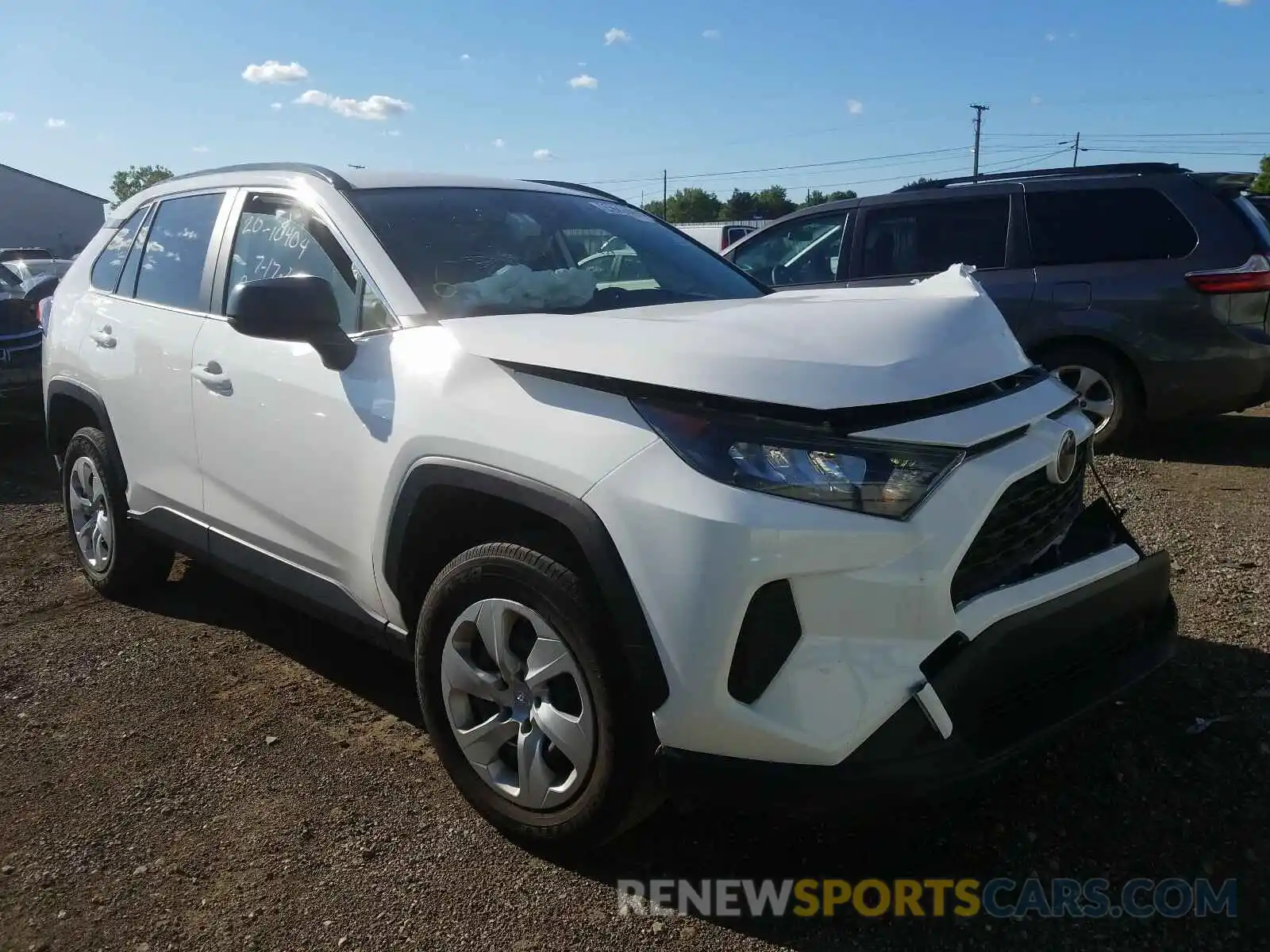 1 Photograph of a damaged car JTMH1RFV1KJ005762 TOYOTA RAV4 2019