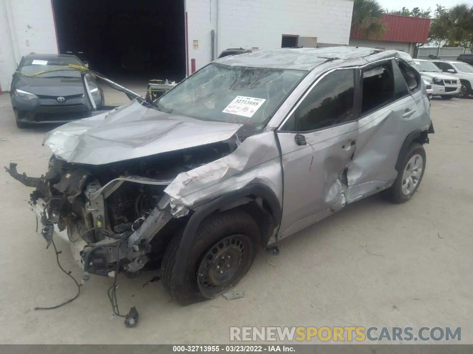 2 Photograph of a damaged car JTMH1RFV1KJ007673 TOYOTA RAV4 2019