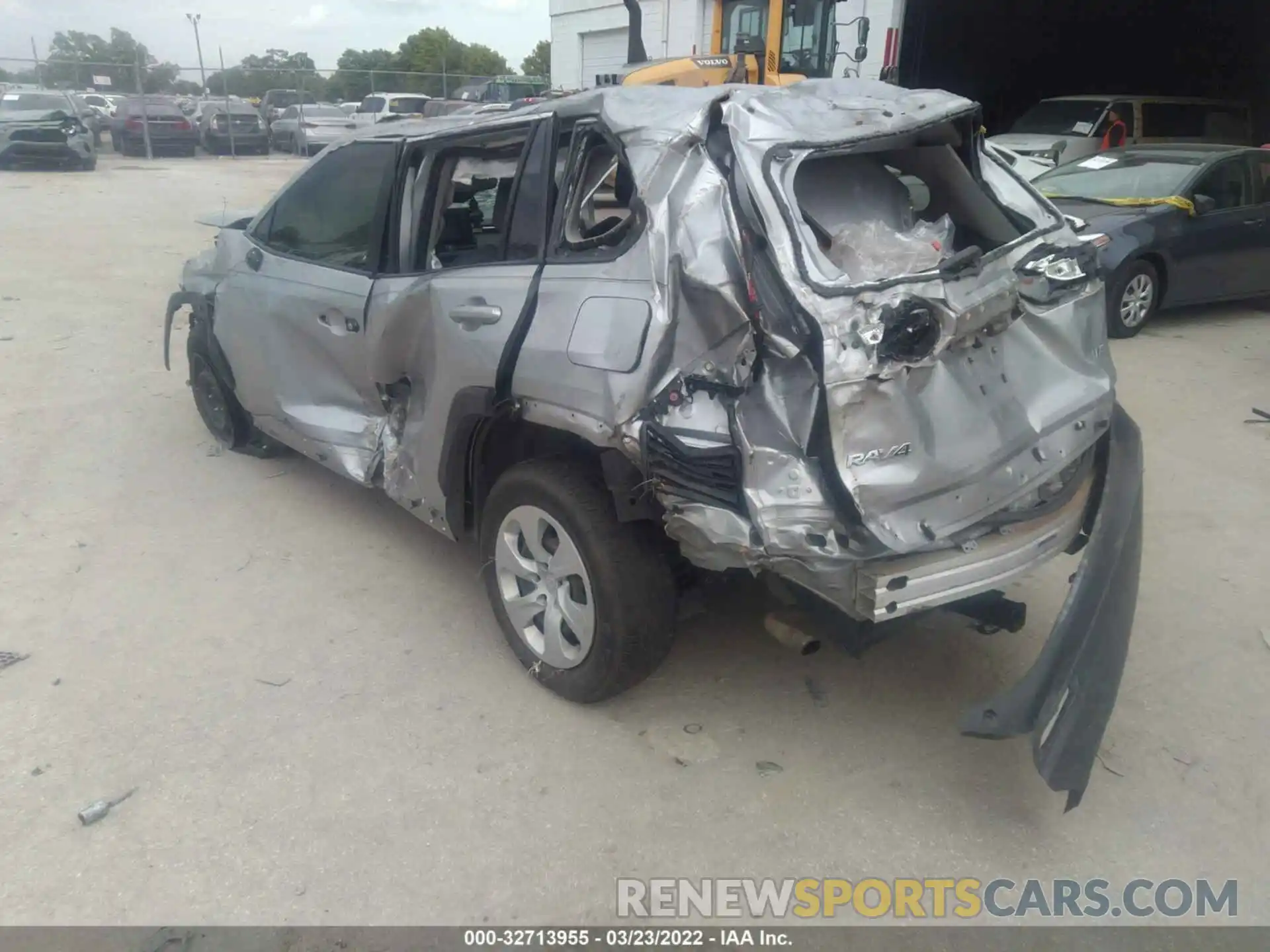 3 Photograph of a damaged car JTMH1RFV1KJ007673 TOYOTA RAV4 2019