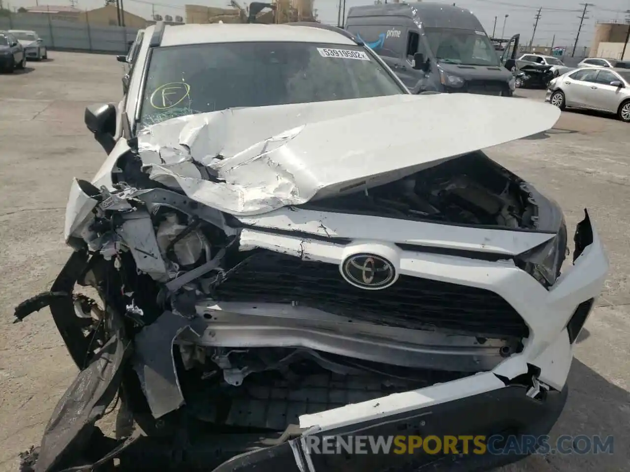 9 Photograph of a damaged car JTMH1RFV1KJ008418 TOYOTA RAV4 2019