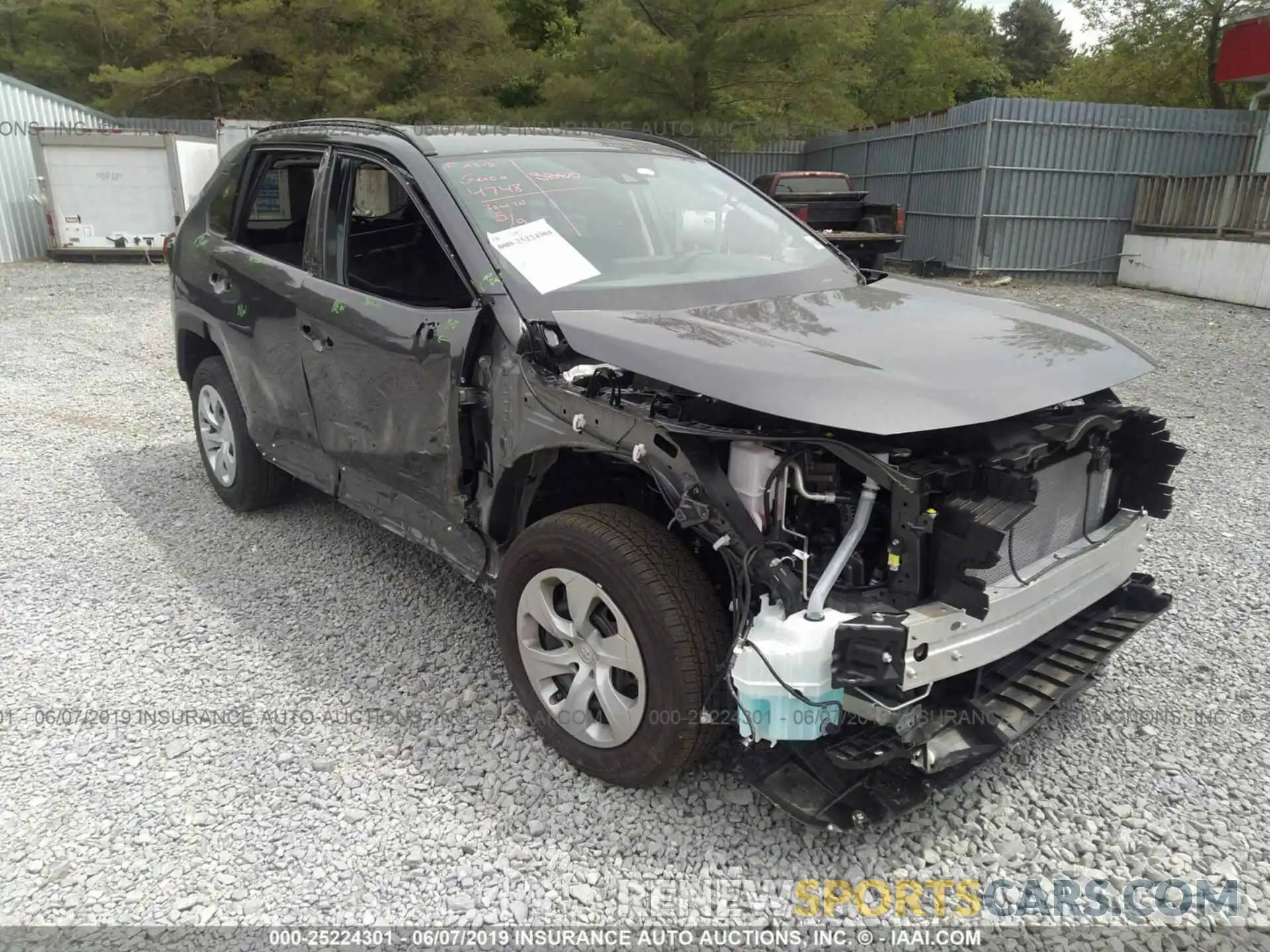 1 Photograph of a damaged car JTMH1RFV1KJ009326 TOYOTA RAV4 2019