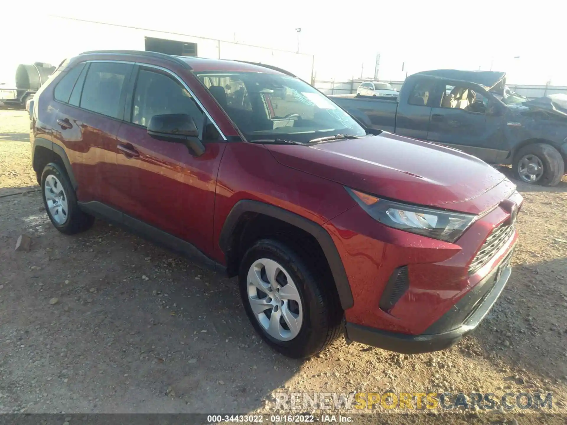 1 Photograph of a damaged car JTMH1RFV2KD006661 TOYOTA RAV4 2019