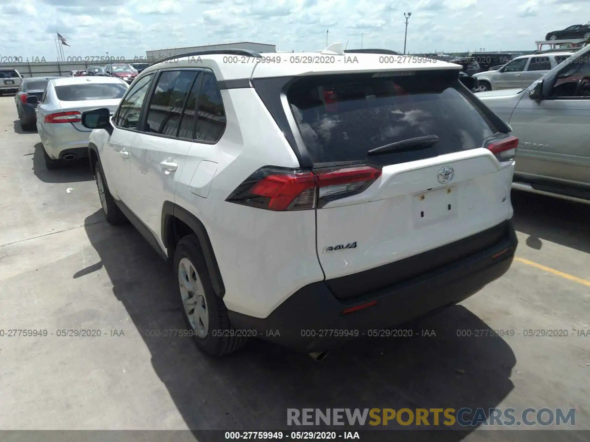 3 Photograph of a damaged car JTMH1RFV2KD009673 TOYOTA RAV4 2019