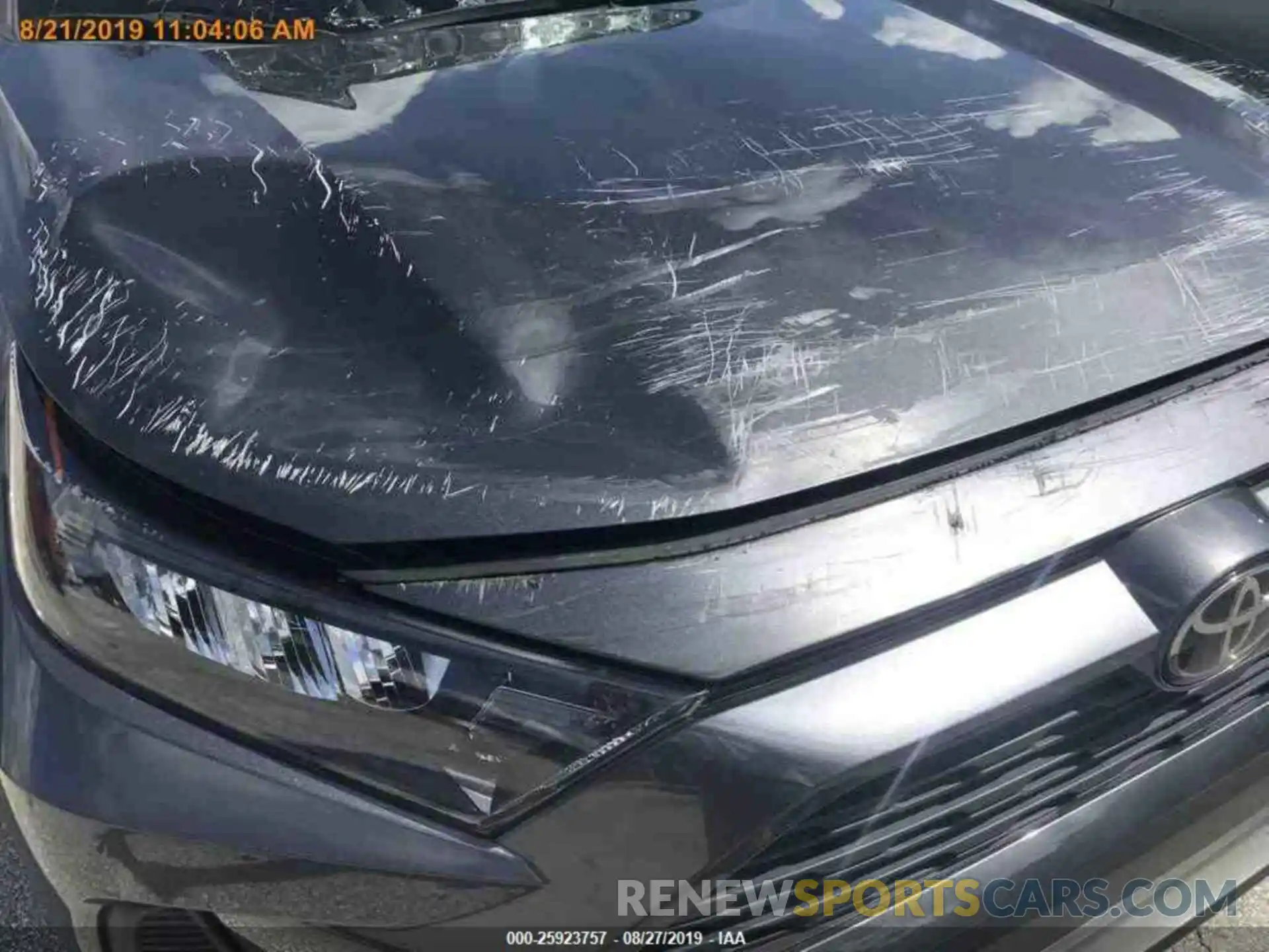 17 Photograph of a damaged car JTMH1RFV2KD012444 TOYOTA RAV4 2019