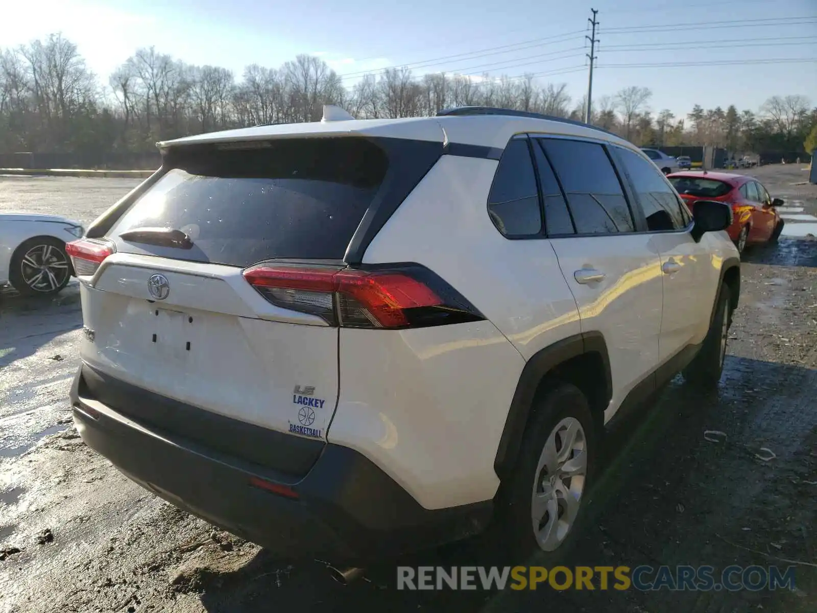 4 Photograph of a damaged car JTMH1RFV2KD013447 TOYOTA RAV4 2019