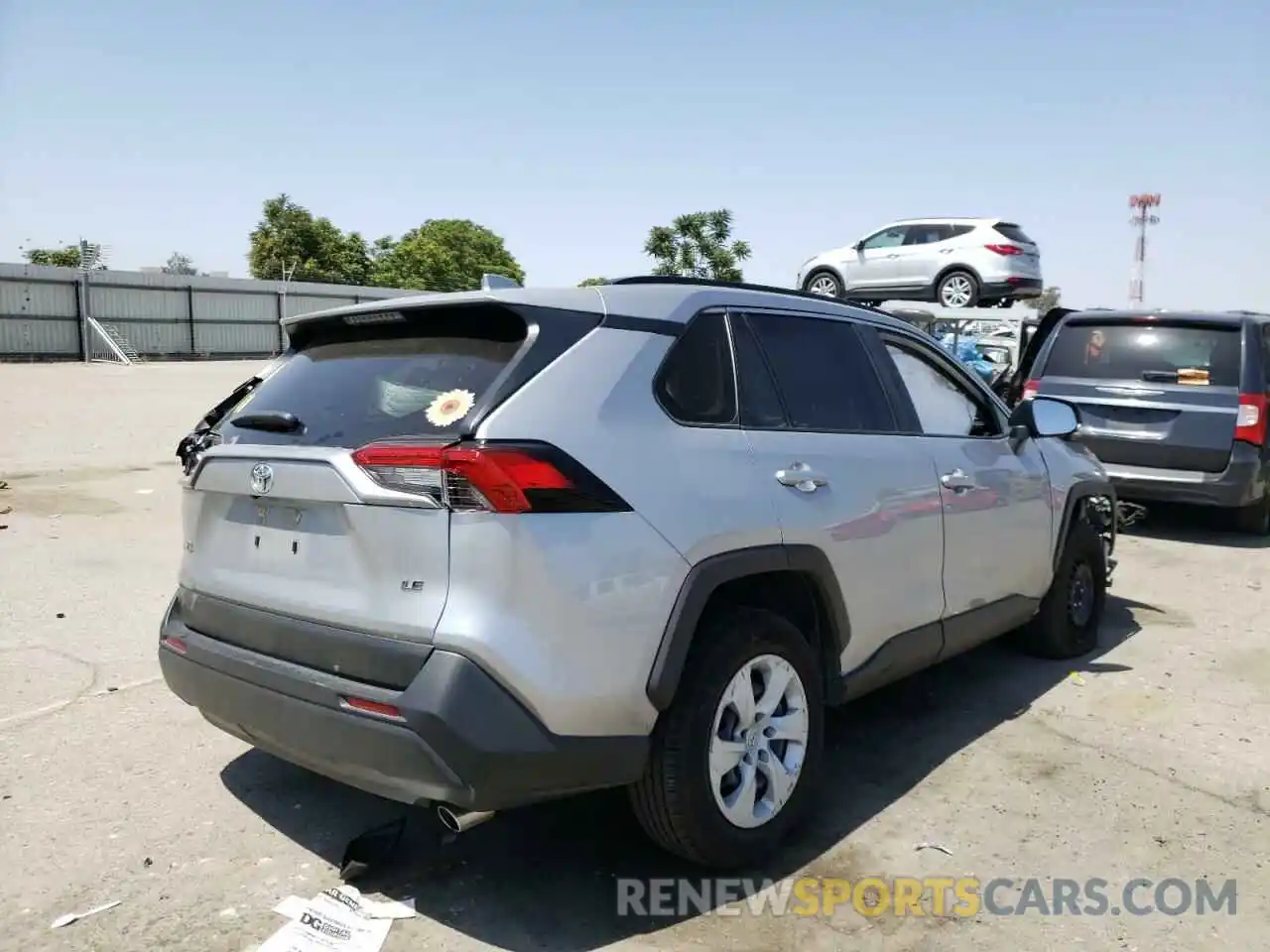 4 Photograph of a damaged car JTMH1RFV2KD039210 TOYOTA RAV4 2019