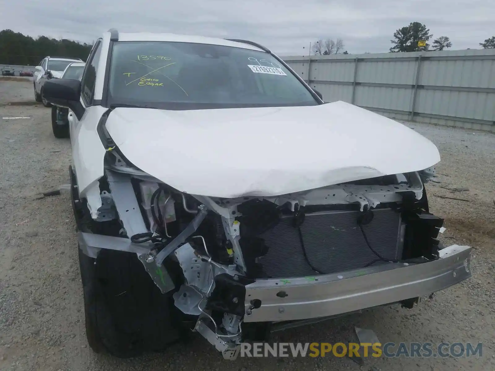 9 Photograph of a damaged car JTMH1RFV2KD039501 TOYOTA RAV4 2019