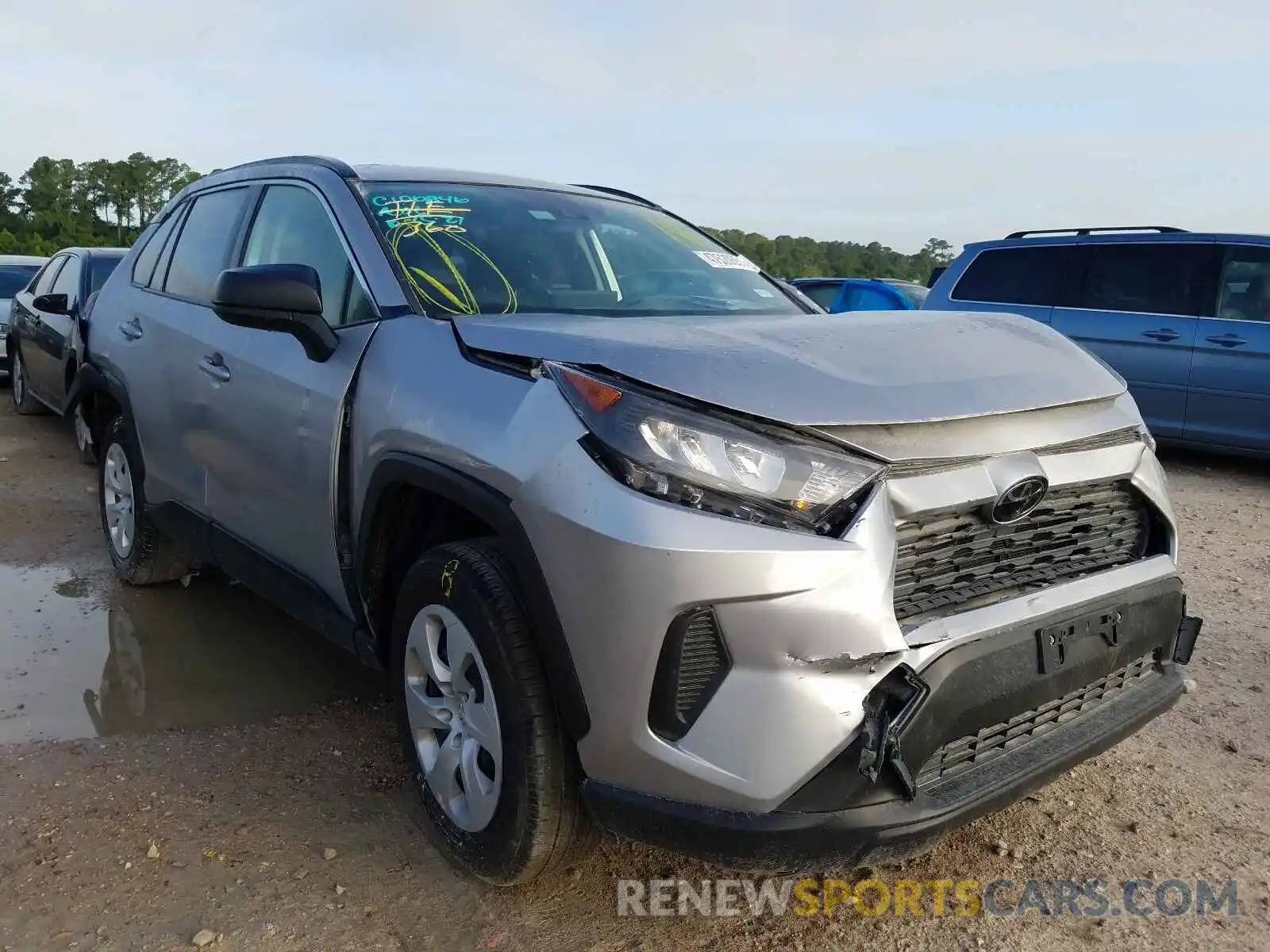 1 Photograph of a damaged car JTMH1RFV2KD040065 TOYOTA RAV4 2019