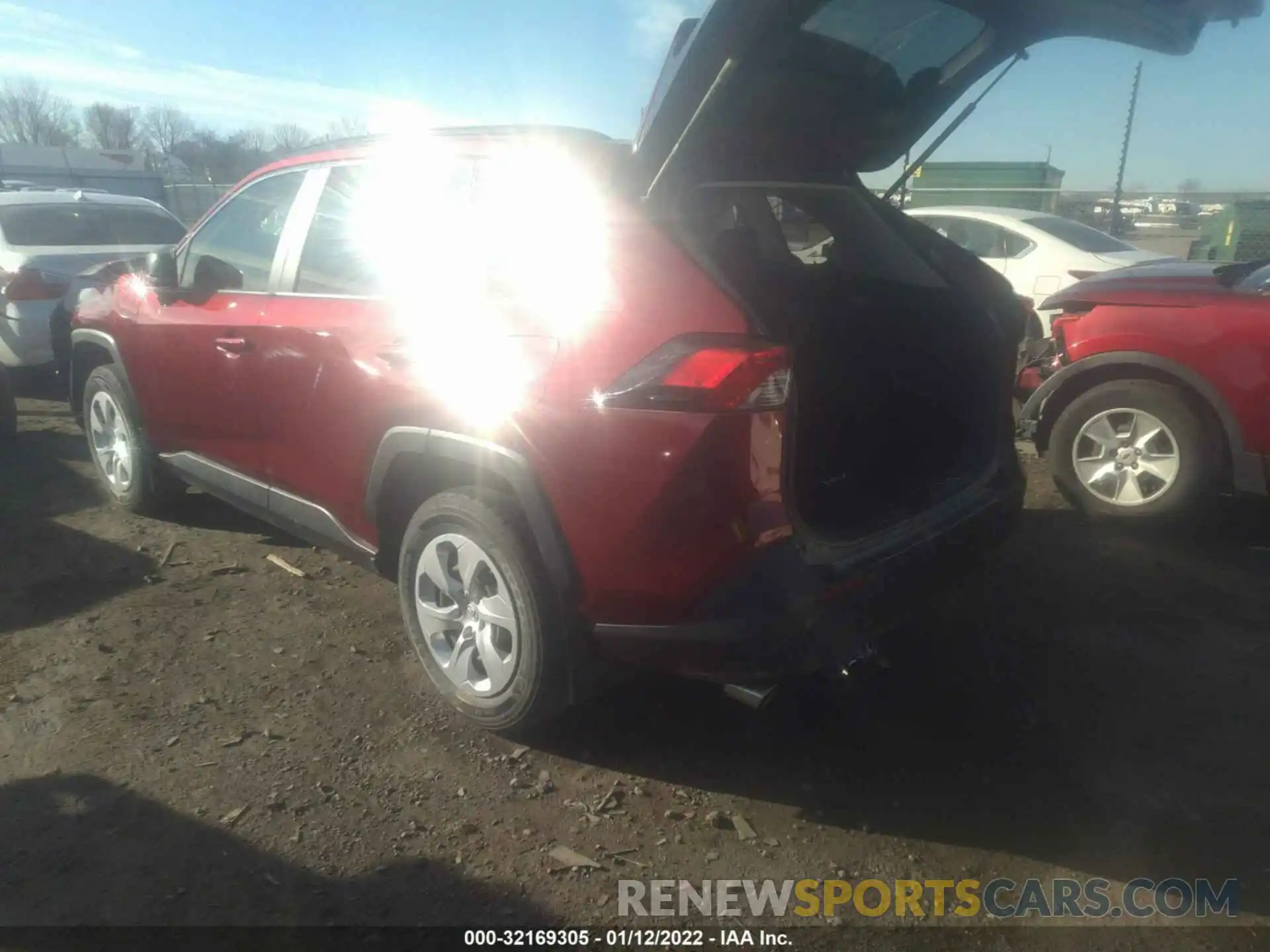 3 Photograph of a damaged car JTMH1RFV2KD502706 TOYOTA RAV4 2019