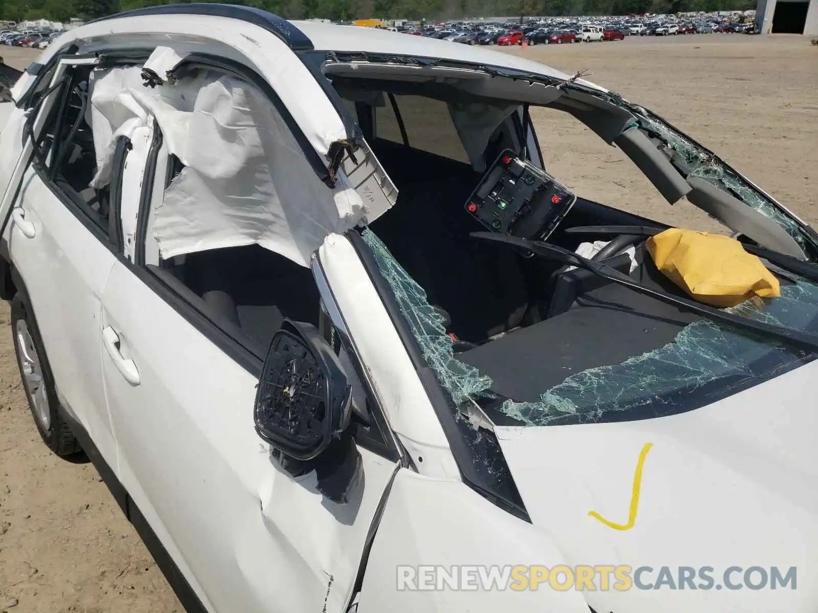9 Photograph of a damaged car JTMH1RFV2KD508697 TOYOTA RAV4 2019