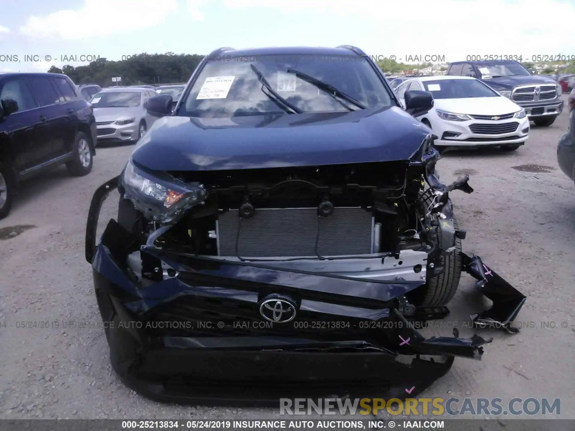 6 Photograph of a damaged car JTMH1RFV2KJ001350 TOYOTA RAV4 2019