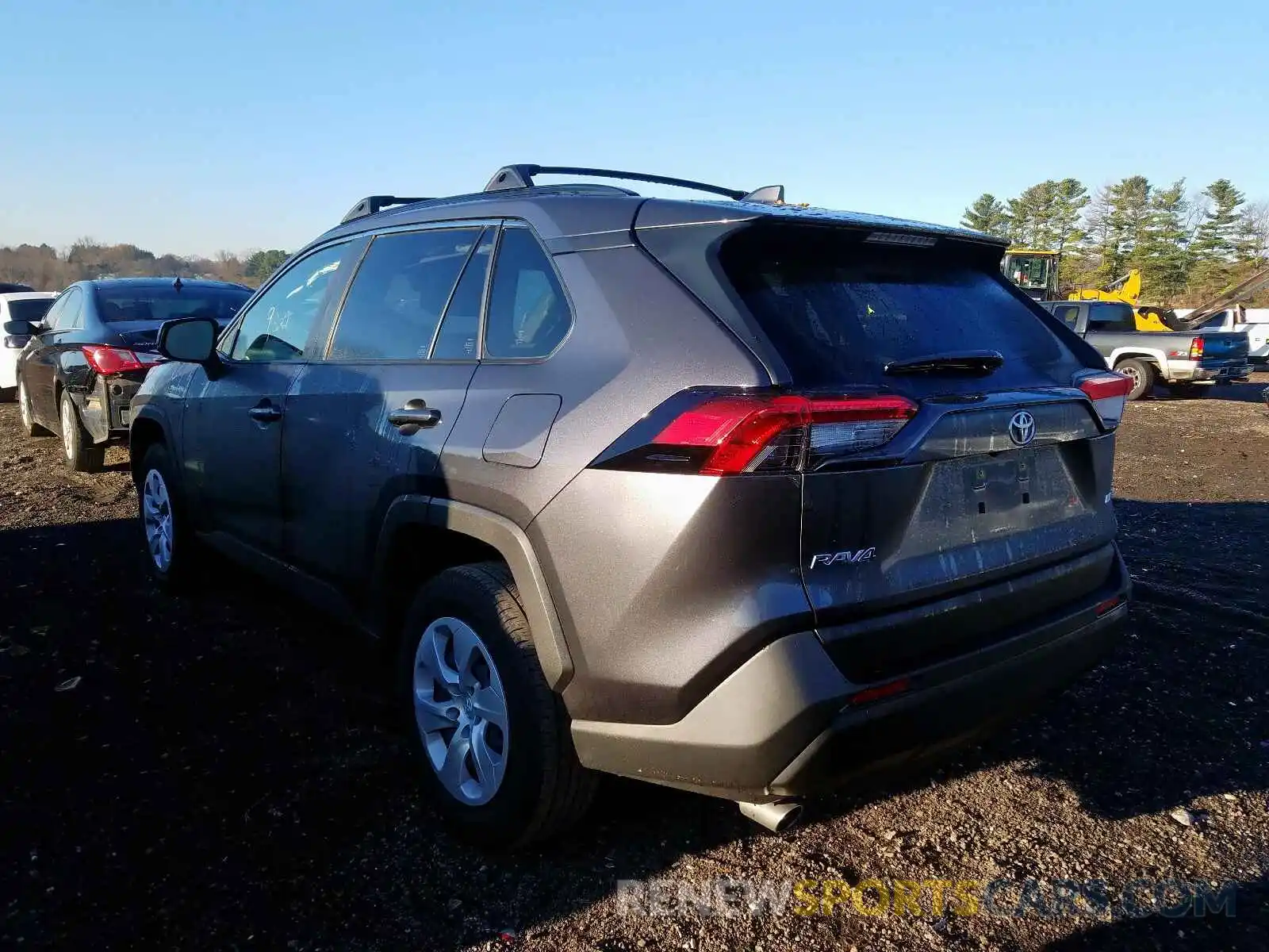 3 Photograph of a damaged car JTMH1RFV2KJ007780 TOYOTA RAV4 2019