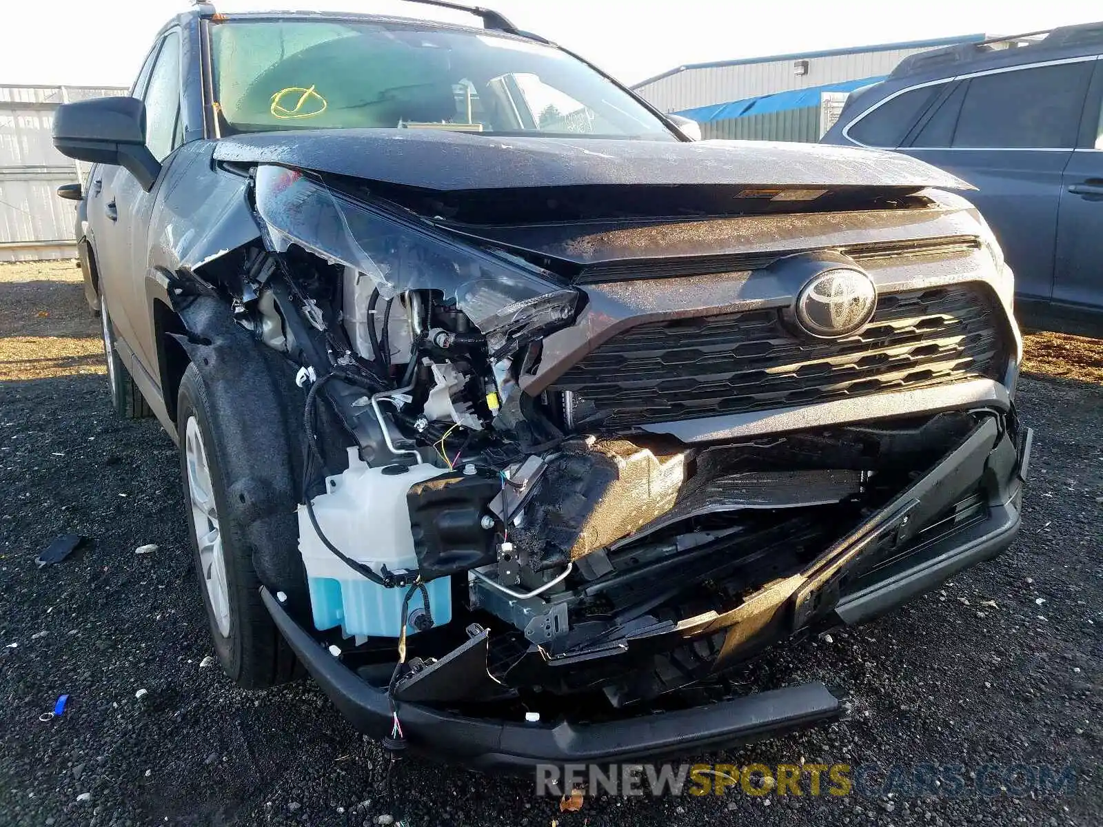 9 Photograph of a damaged car JTMH1RFV2KJ007780 TOYOTA RAV4 2019