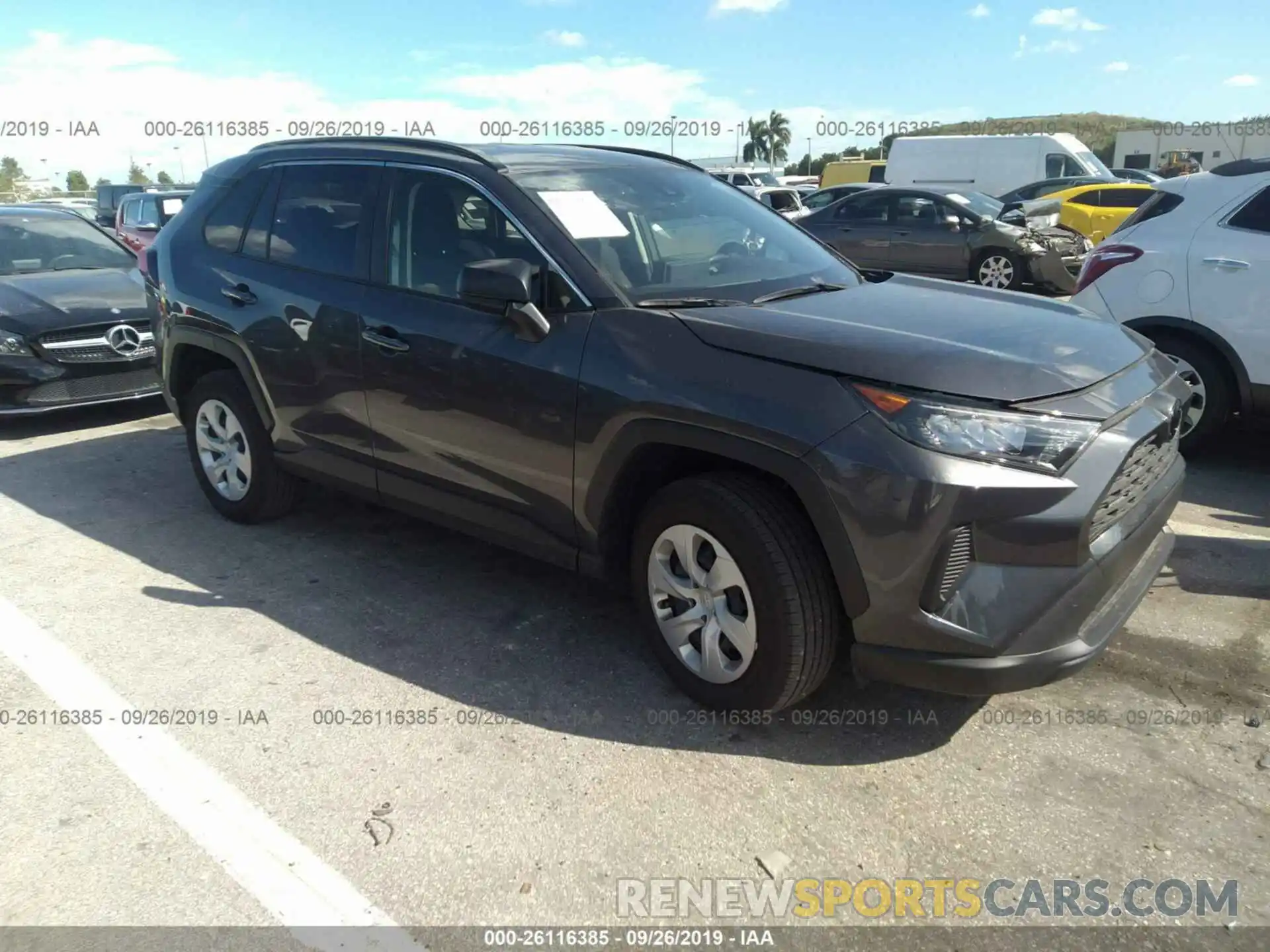 1 Photograph of a damaged car JTMH1RFV2KJ008931 TOYOTA RAV4 2019