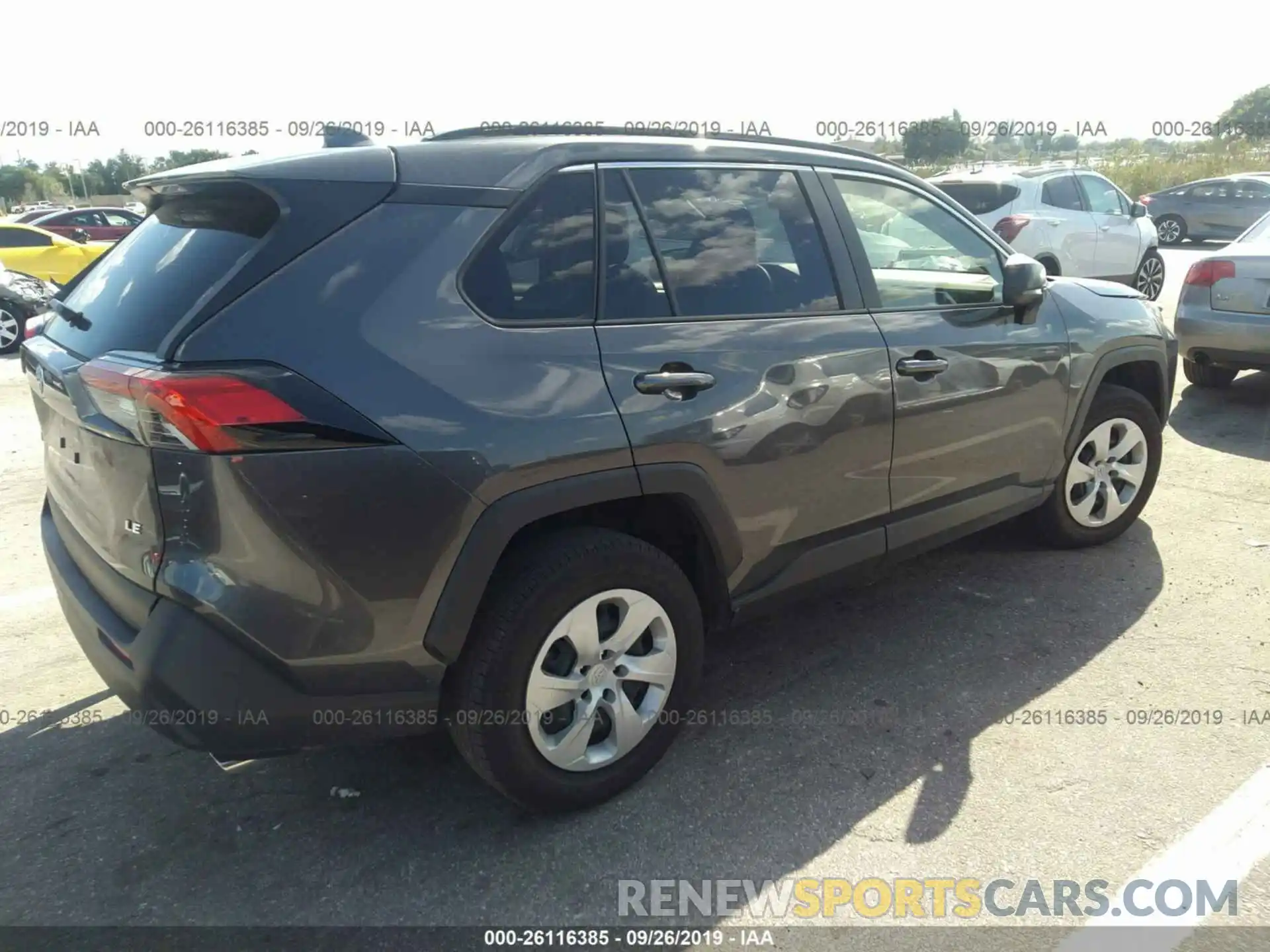 4 Photograph of a damaged car JTMH1RFV2KJ008931 TOYOTA RAV4 2019