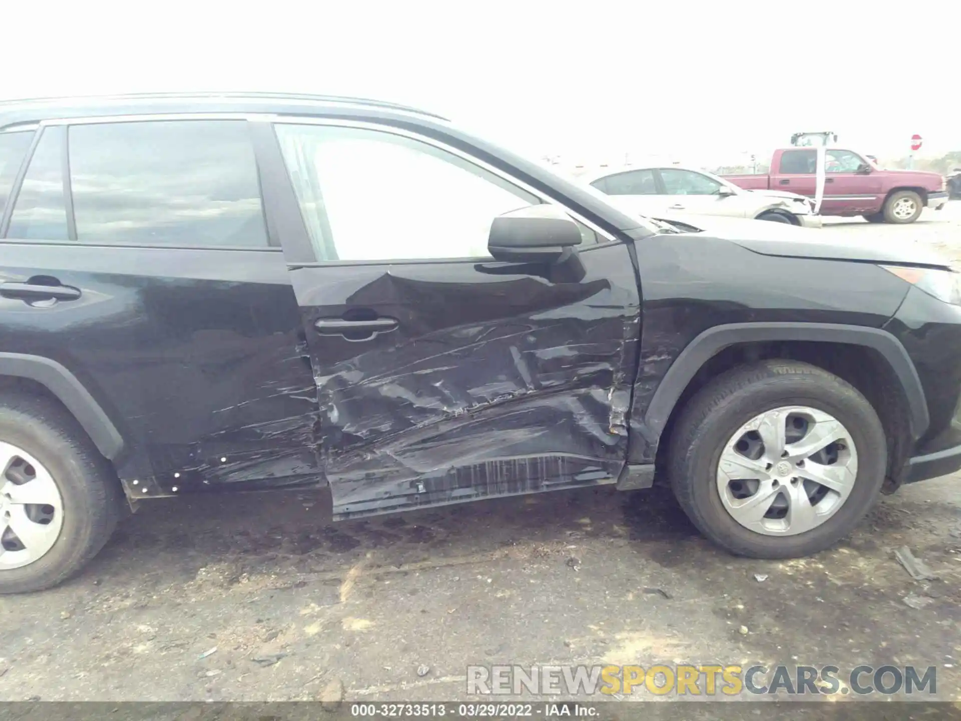 6 Photograph of a damaged car JTMH1RFV3KD004546 TOYOTA RAV4 2019