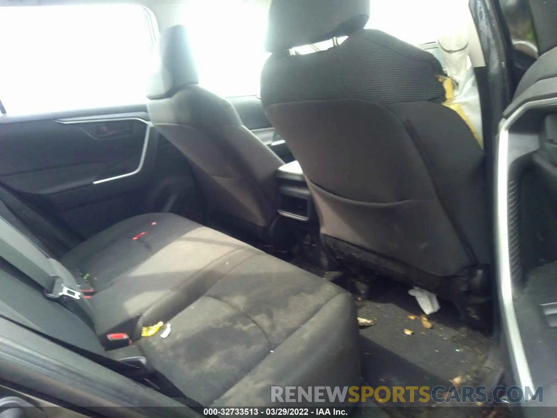 8 Фотография поврежденного автомобиля JTMH1RFV3KD004546 TOYOTA RAV4 2019