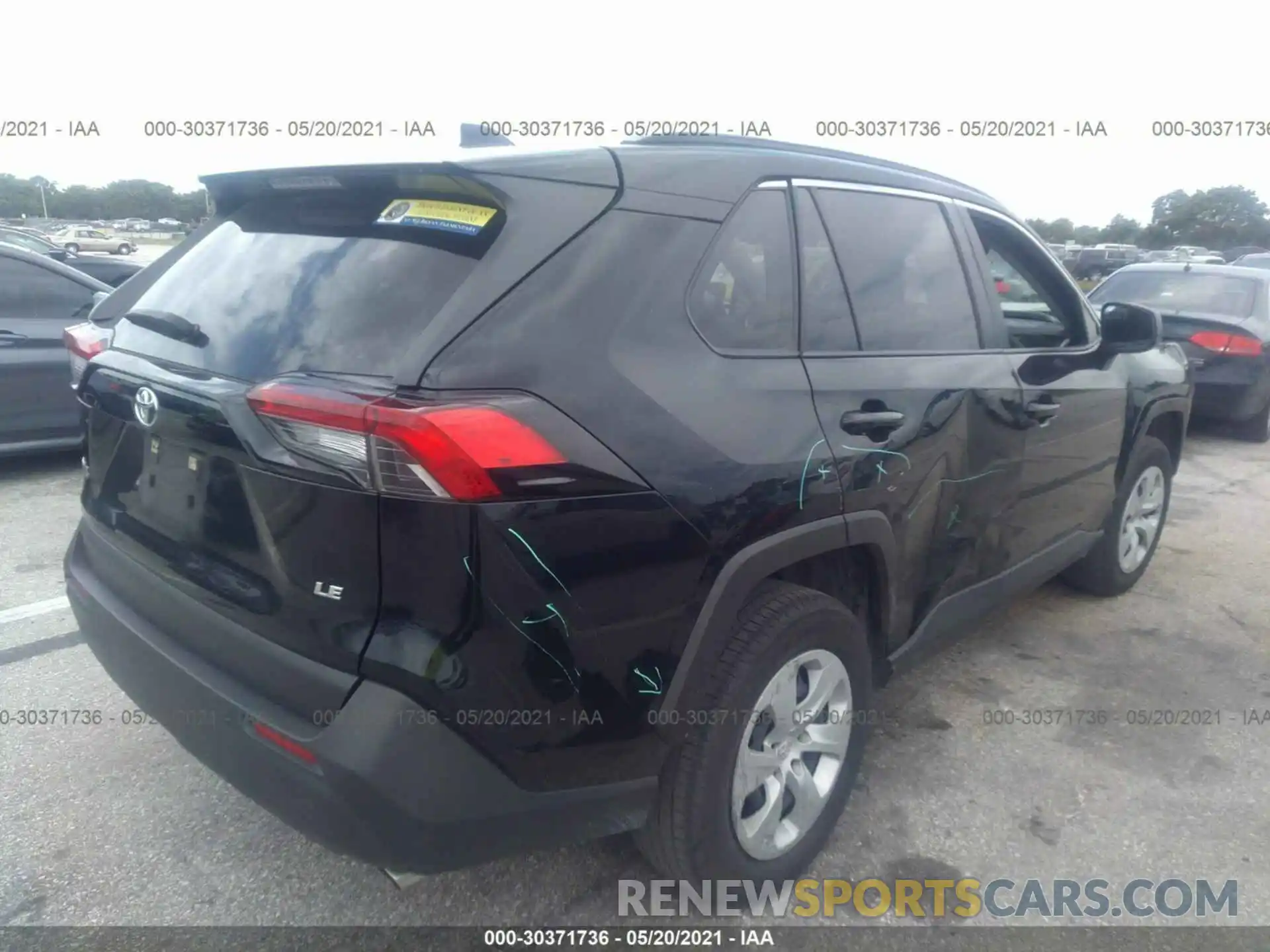 4 Photograph of a damaged car JTMH1RFV3KD013814 TOYOTA RAV4 2019