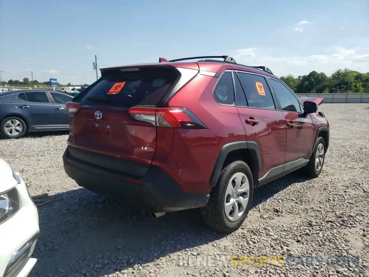 4 Photograph of a damaged car JTMH1RFV3KD508711 TOYOTA RAV4 2019