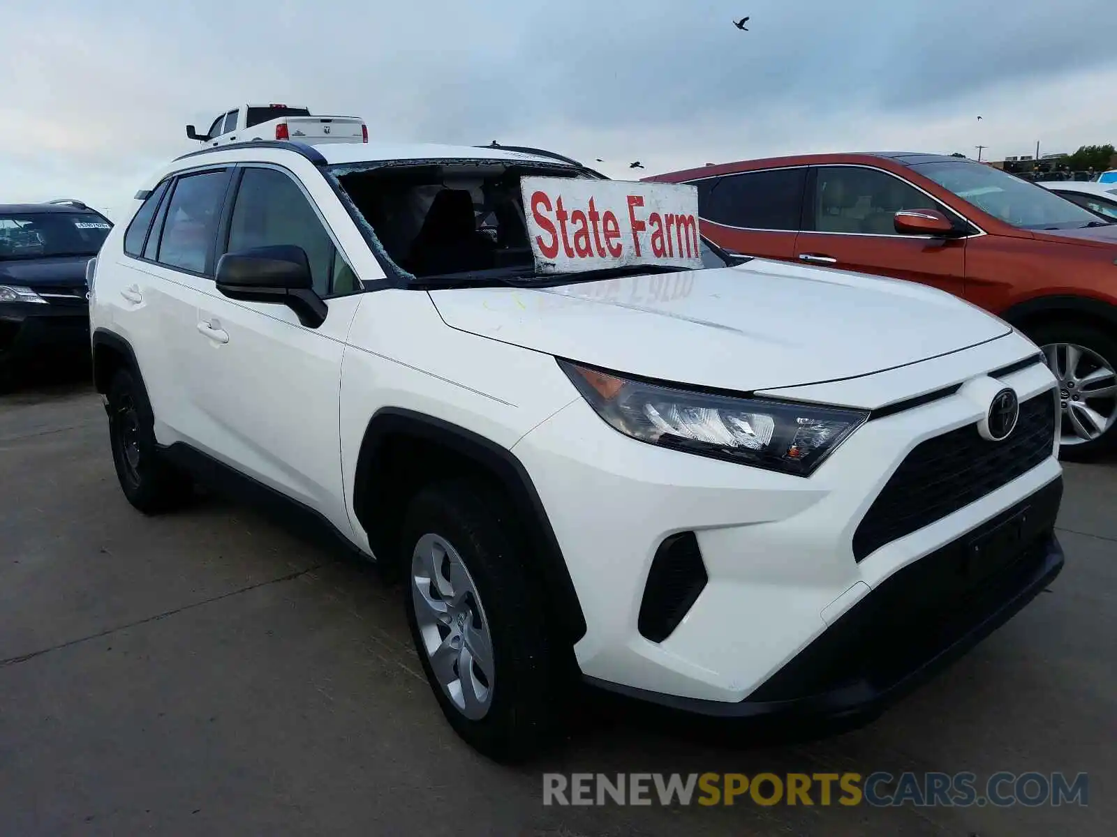 1 Photograph of a damaged car JTMH1RFV3KD509258 TOYOTA RAV4 2019