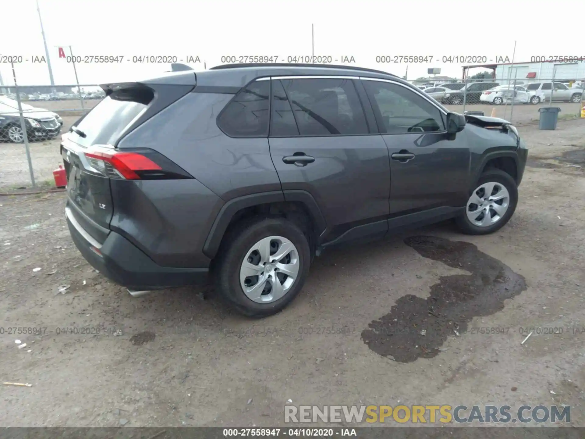 4 Photograph of a damaged car JTMH1RFV3KD510412 TOYOTA RAV4 2019