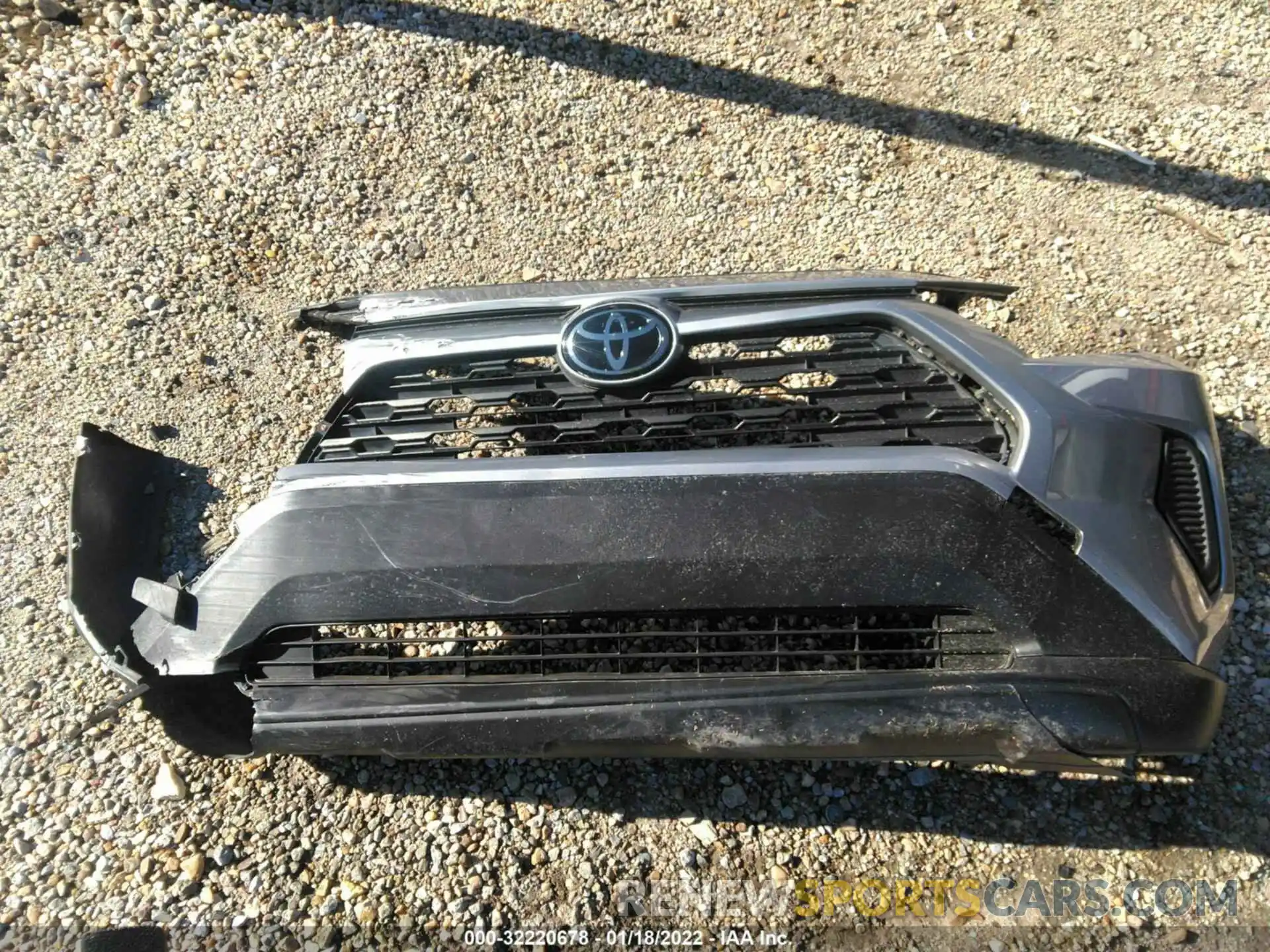 12 Photograph of a damaged car JTMH1RFV3KD516176 TOYOTA RAV4 2019