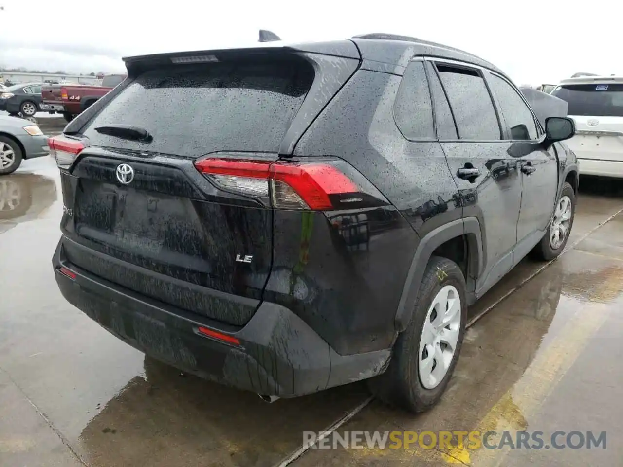 4 Photograph of a damaged car JTMH1RFV3KD516646 TOYOTA RAV4 2019