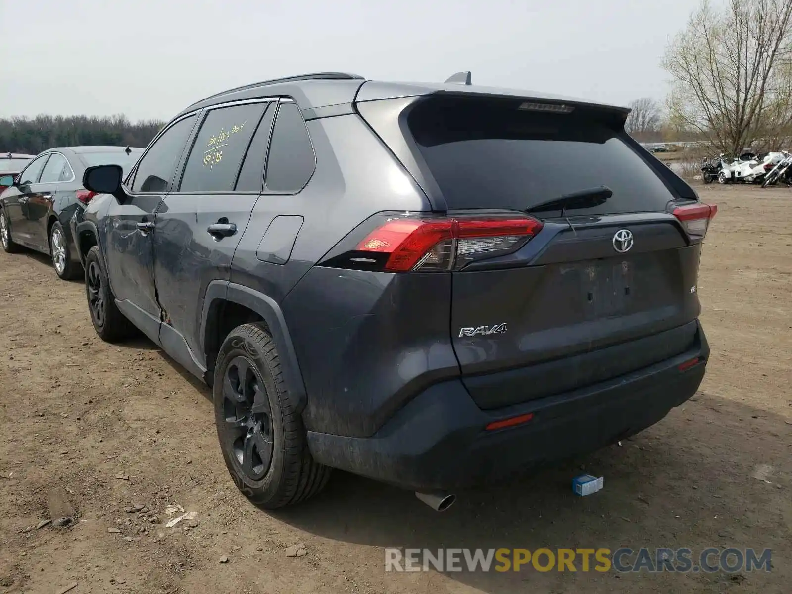 3 Photograph of a damaged car JTMH1RFV3KJ005391 TOYOTA RAV4 2019