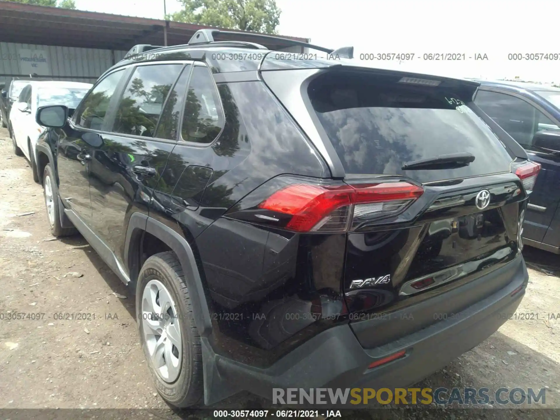 3 Photograph of a damaged car JTMH1RFV3KJ006136 TOYOTA RAV4 2019