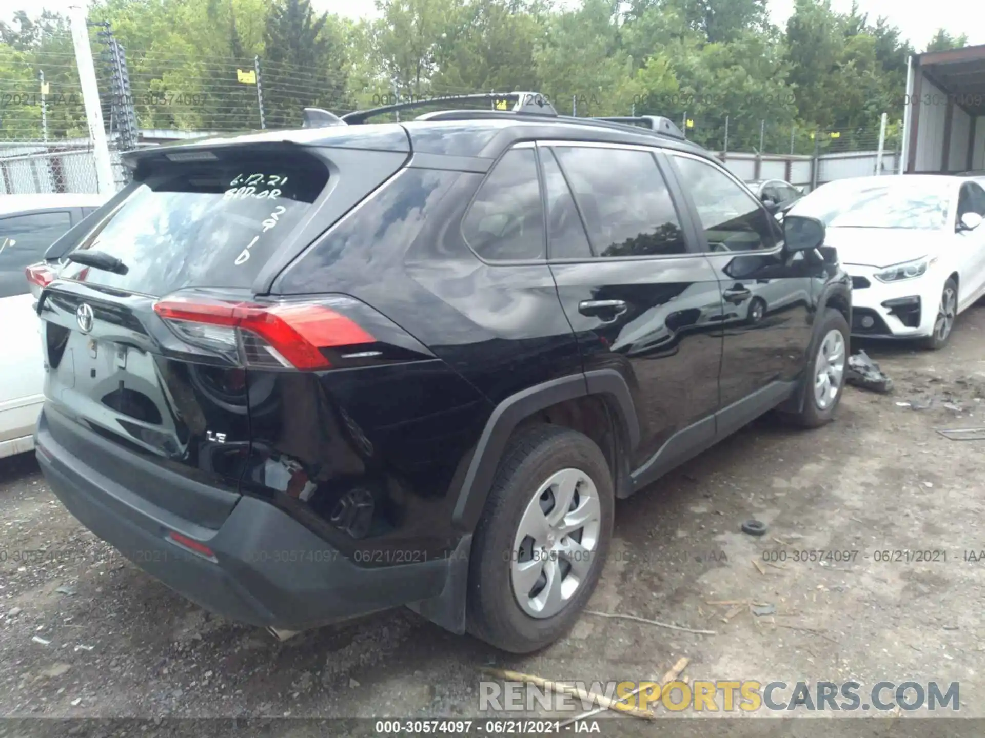 4 Фотография поврежденного автомобиля JTMH1RFV3KJ006136 TOYOTA RAV4 2019