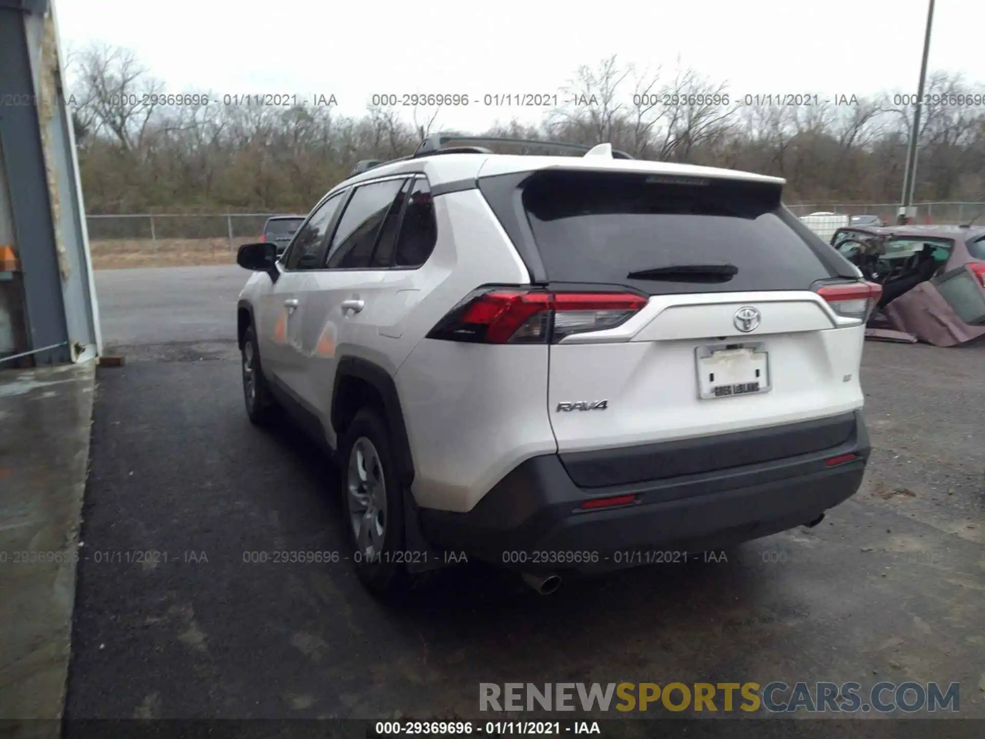 3 Photograph of a damaged car JTMH1RFV3KJ007030 TOYOTA RAV4 2019