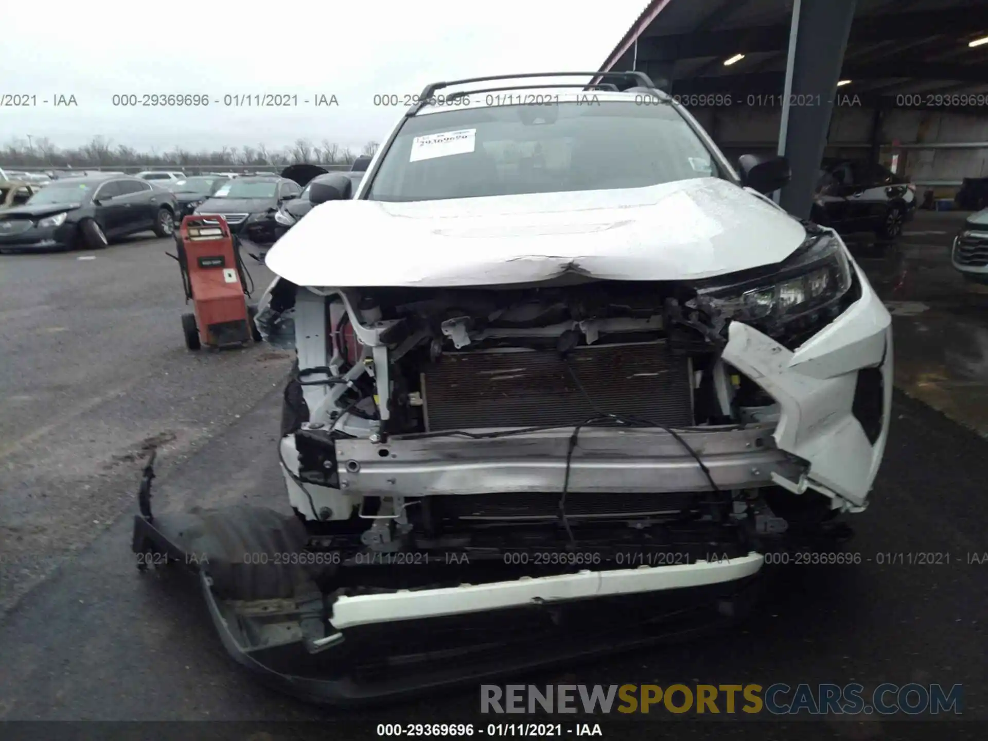 6 Photograph of a damaged car JTMH1RFV3KJ007030 TOYOTA RAV4 2019