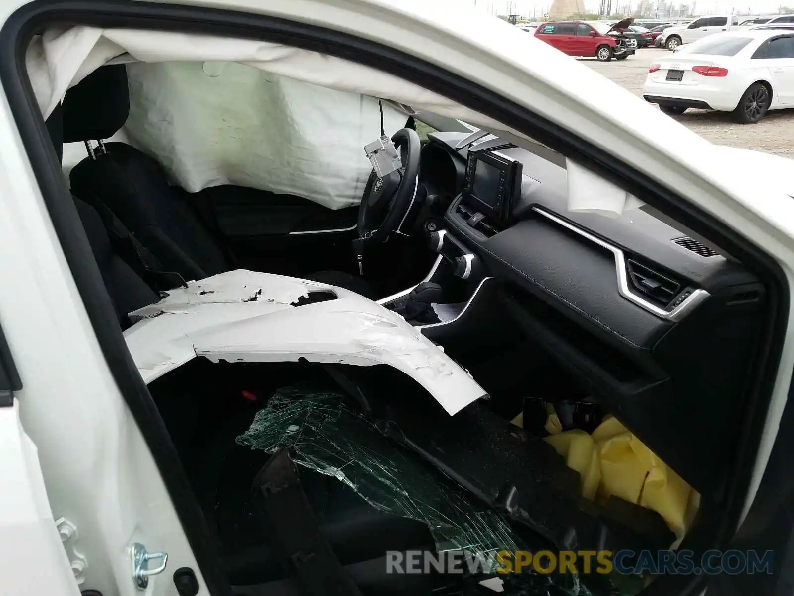 5 Photograph of a damaged car JTMH1RFV3KJ007500 TOYOTA RAV4 2019