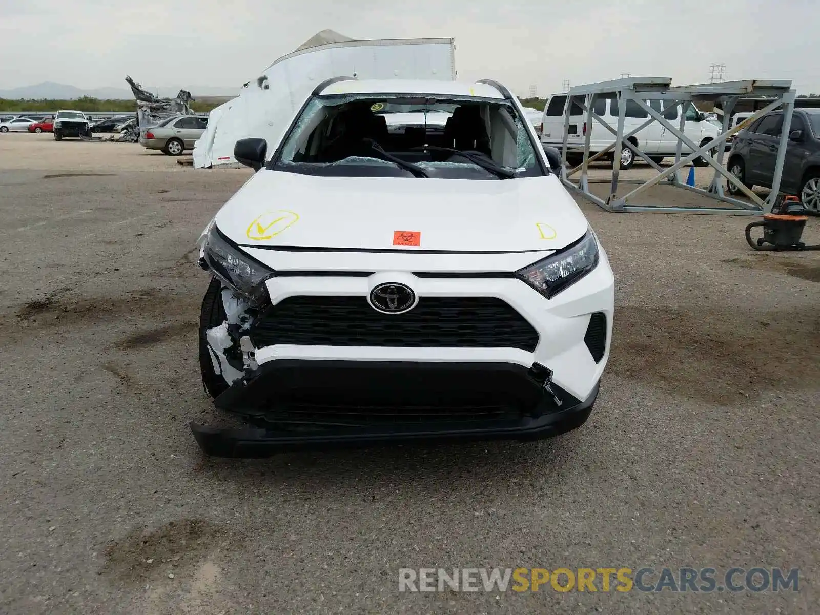 9 Photograph of a damaged car JTMH1RFV3KJ007500 TOYOTA RAV4 2019